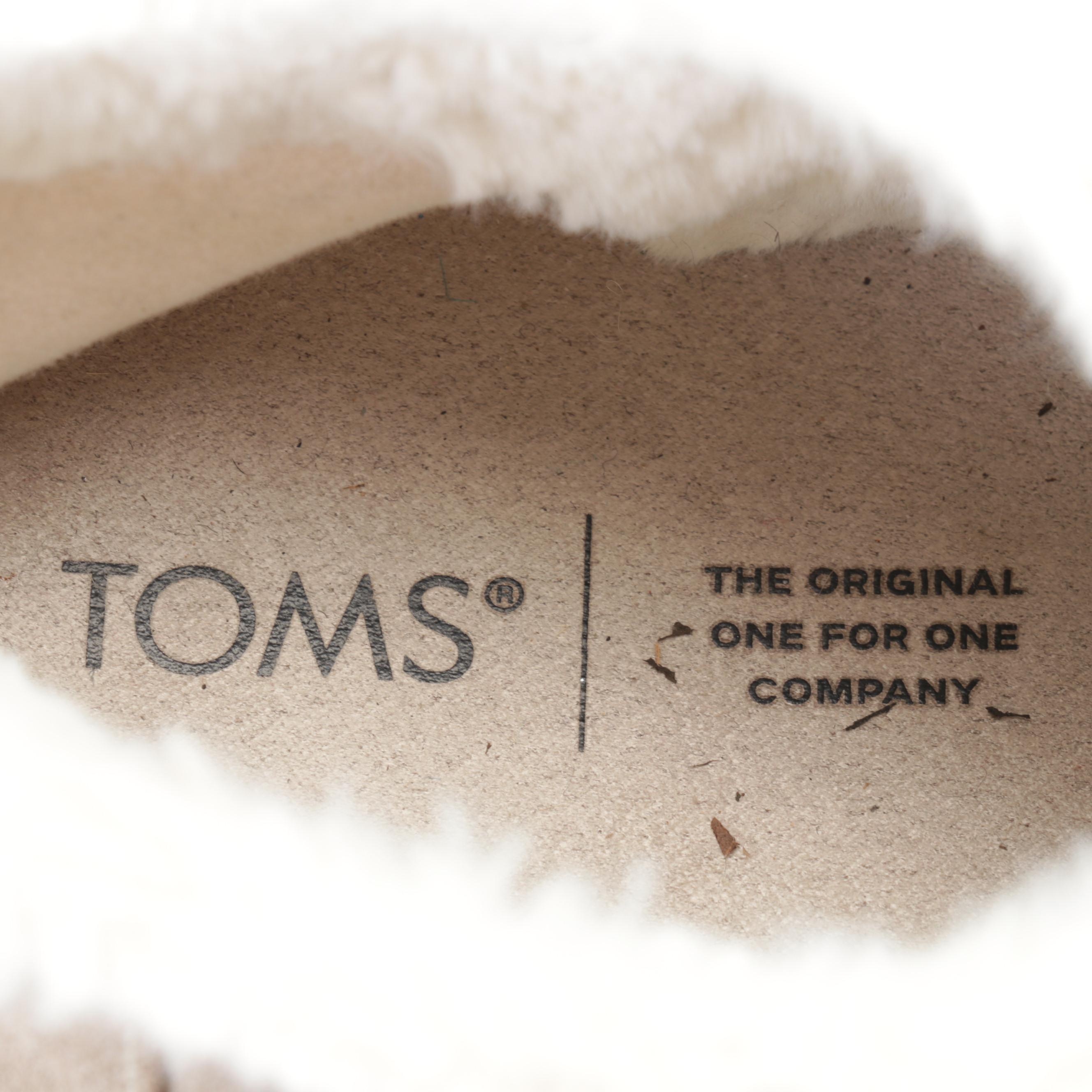 Ugg Australia Caspia Boots, Børn Tarkin Booties, and Toms Sneakers