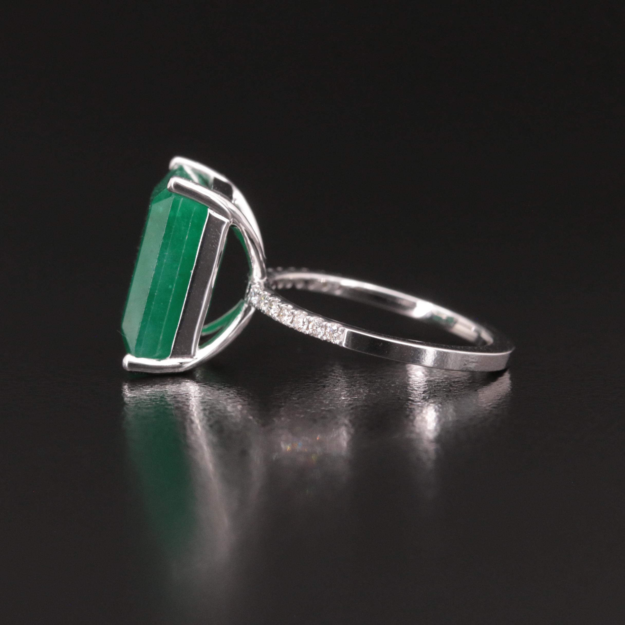 14K 7.62 CT Emerald Ring with Diamond Shoulders