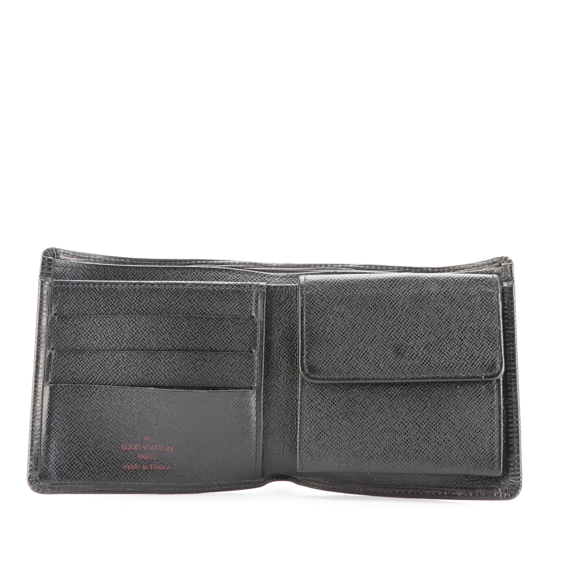 Louis Vuitton Bifold Wallet with Coin Compartment in Epi Leather