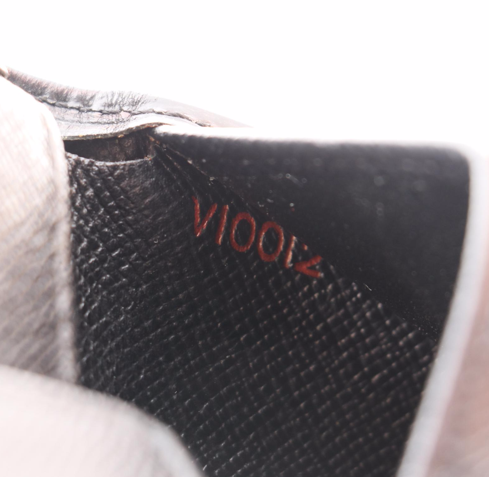 Louis Vuitton Bifold Wallet with Coin Compartment in Epi Leather