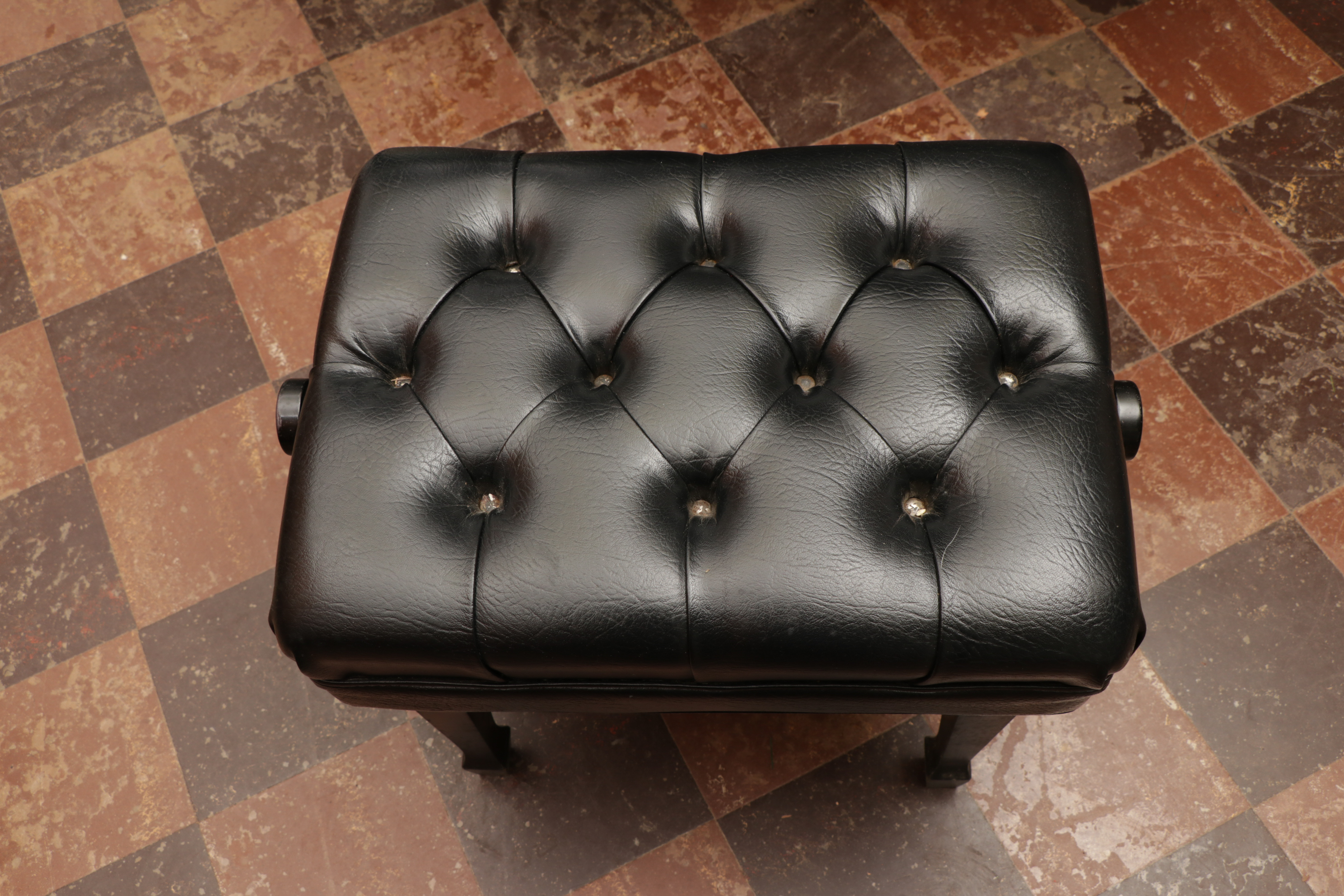 Yamaha G3 Polished Ebony Baby Grand Piano with Tufted Bench