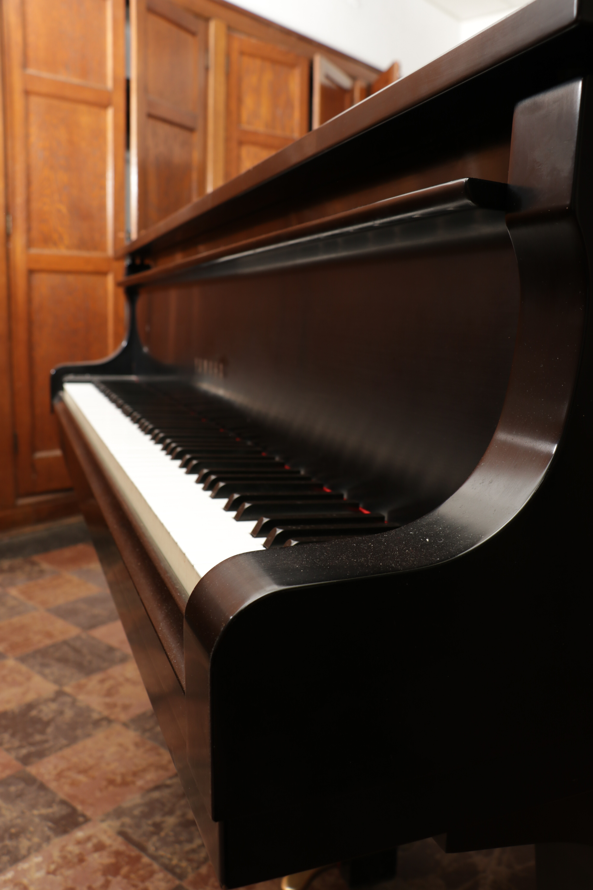 Yamaha G3 Polished Ebony Baby Grand Piano with Tufted Bench