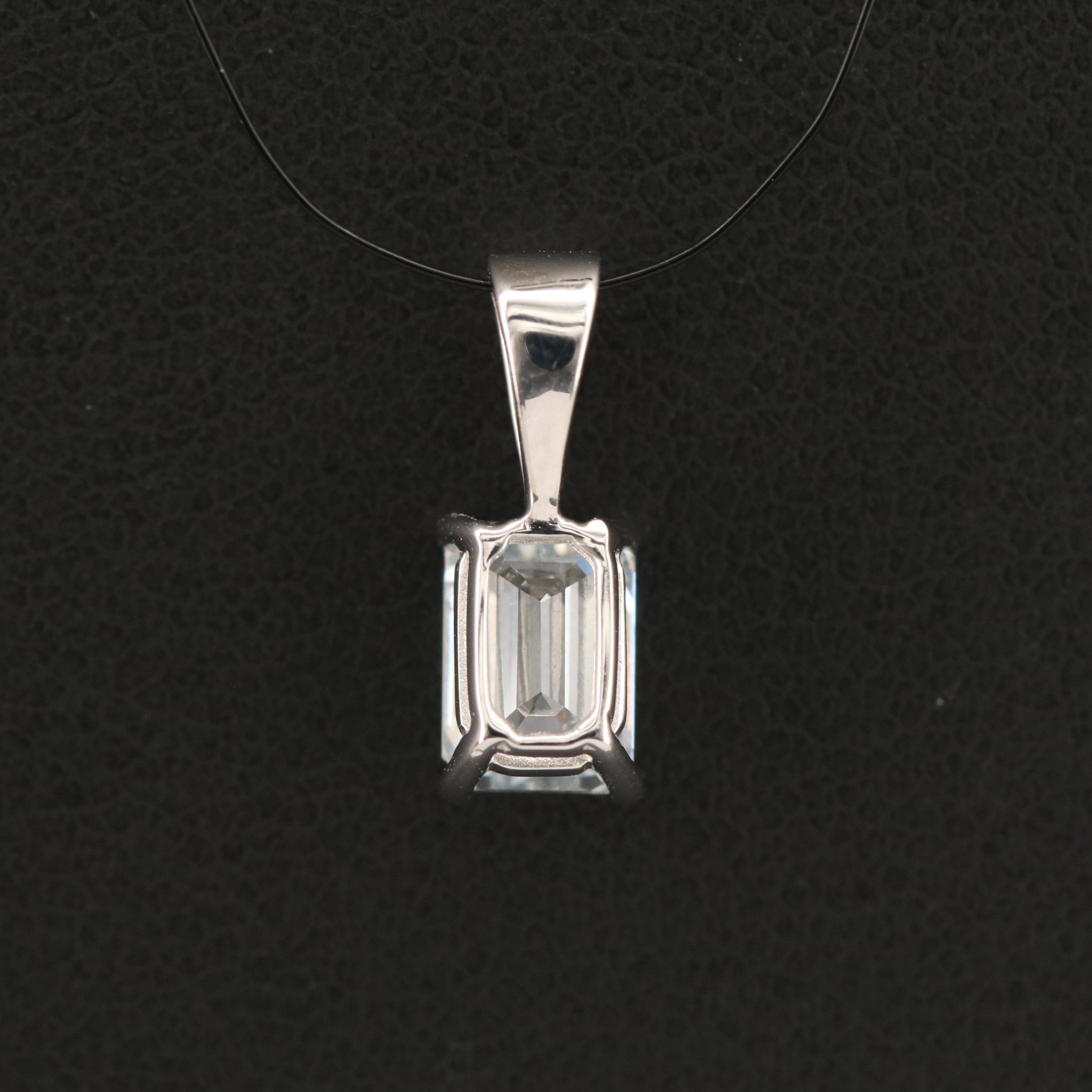 14K 0.69 CT Lab Grown Diamond Pendant