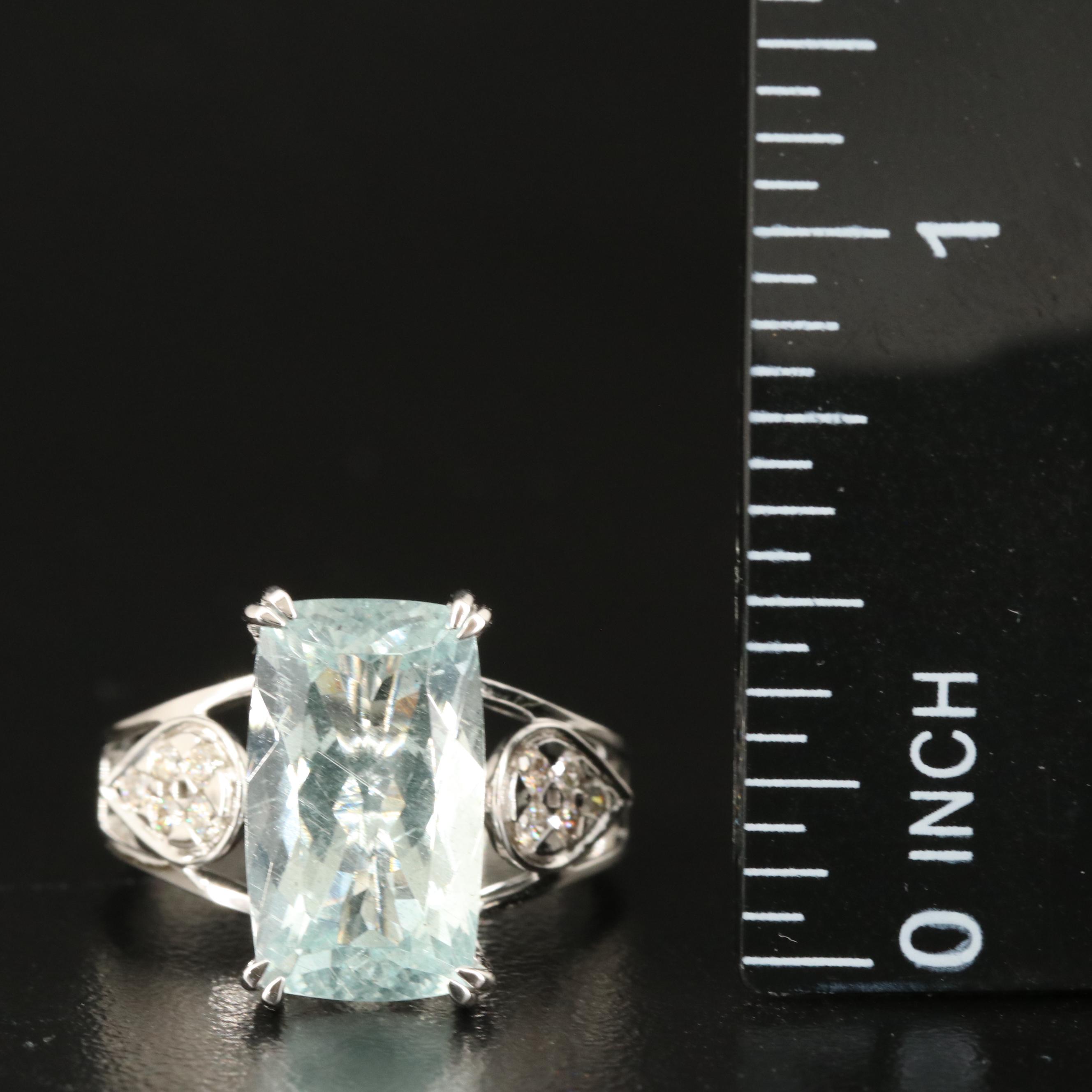 14K 4.80 CT Aquamarine and Diamond Ring