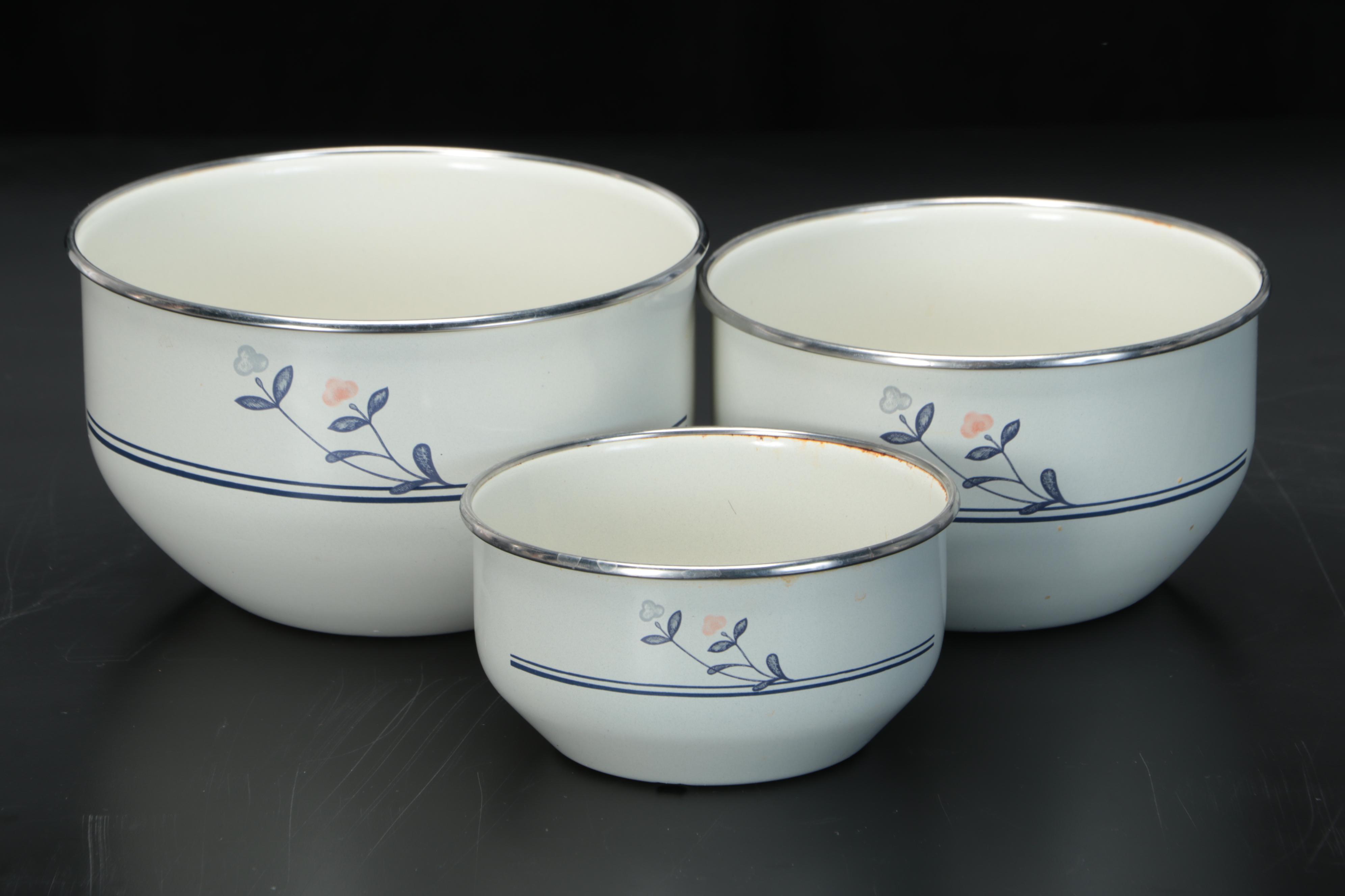 Pfaltzgraff "Windsong" Stoneware Tureen and Other Serveware