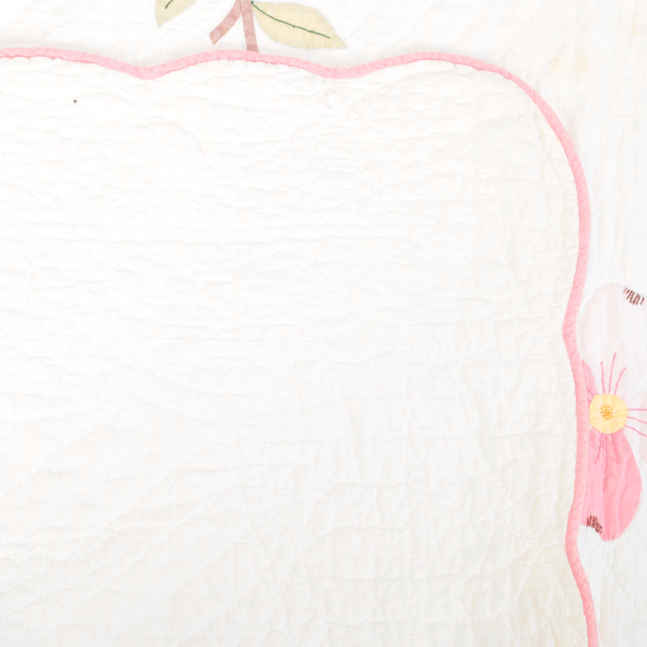 Handmade Dogwood Appliqué Quilt, Mid to Late 20th Century