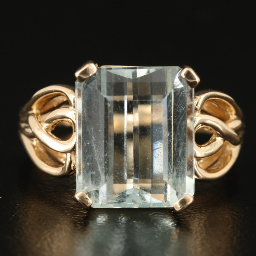 14K 5.96 CT Aquamarine Solitaire Ring