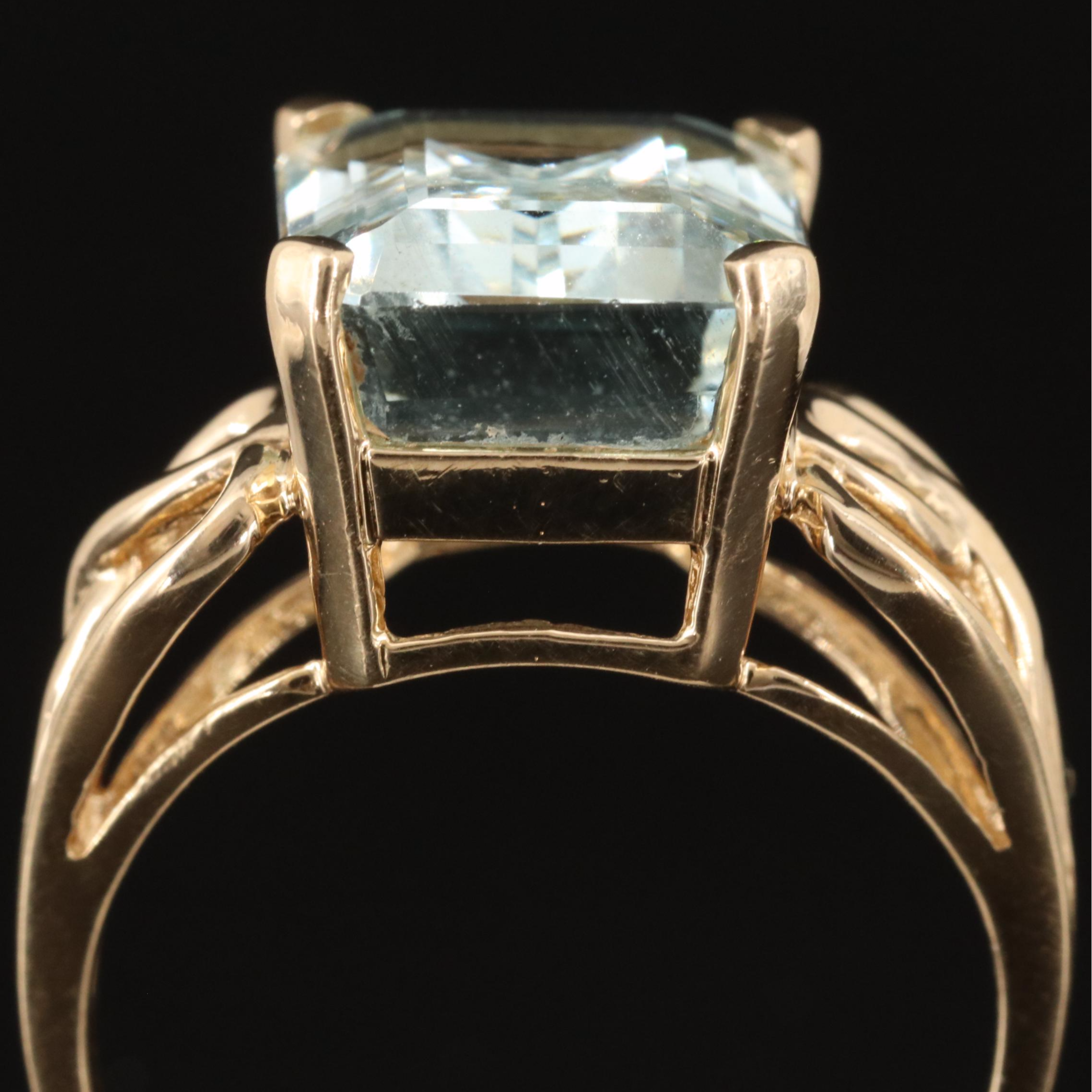 14K 5.96 CT Aquamarine Solitaire Ring