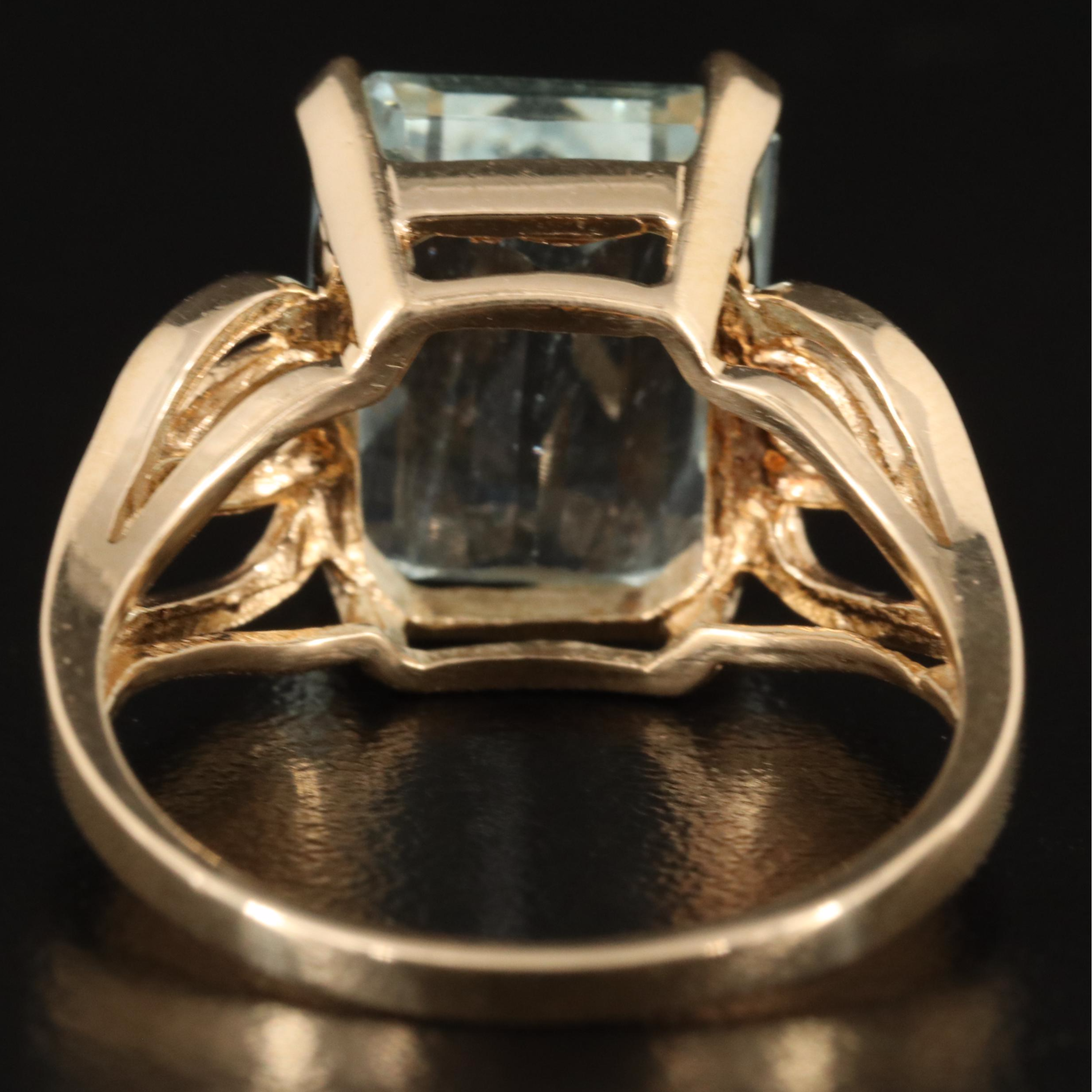 14K 5.96 CT Aquamarine Solitaire Ring