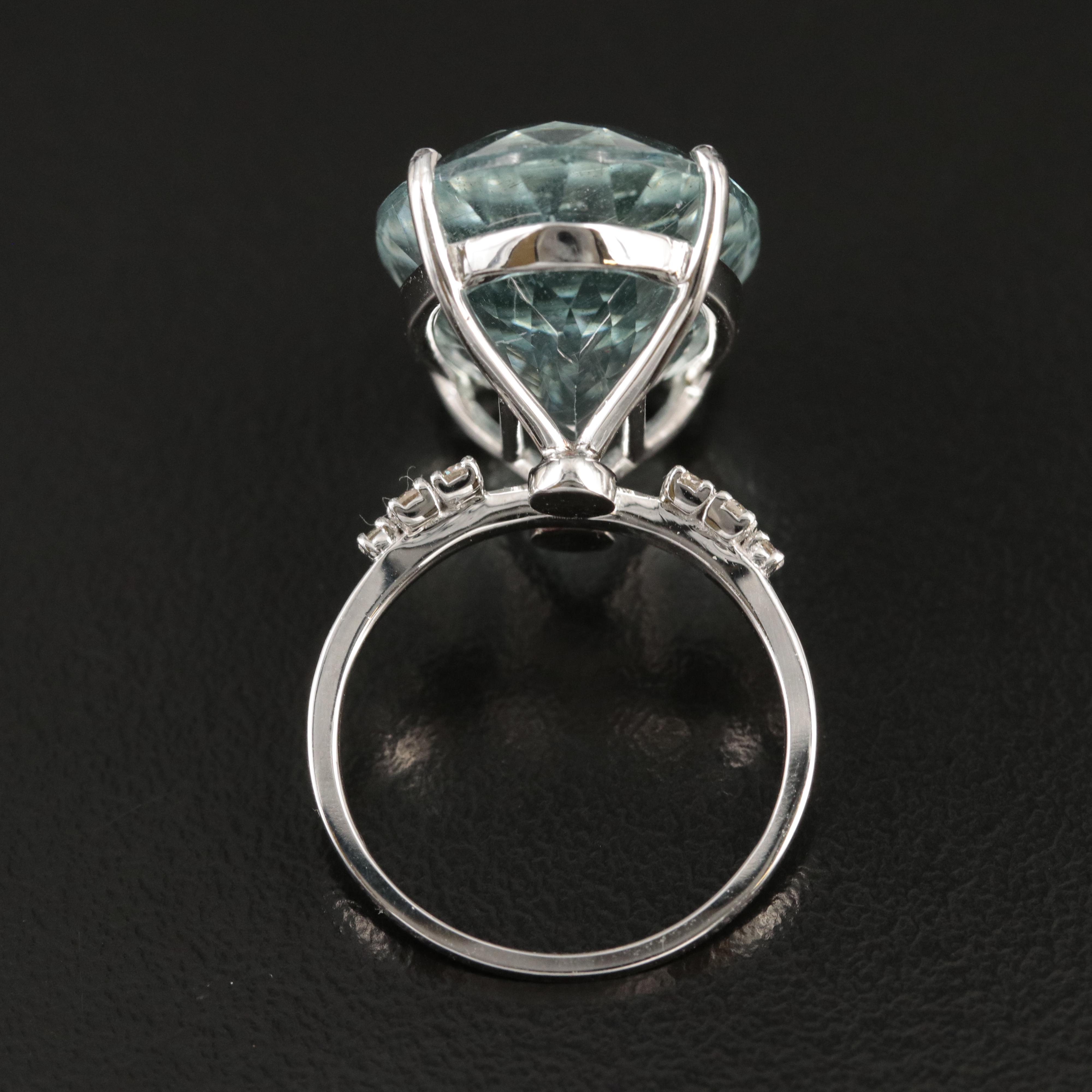 14K 17.75 CT Aquamarine and Diamond Ring