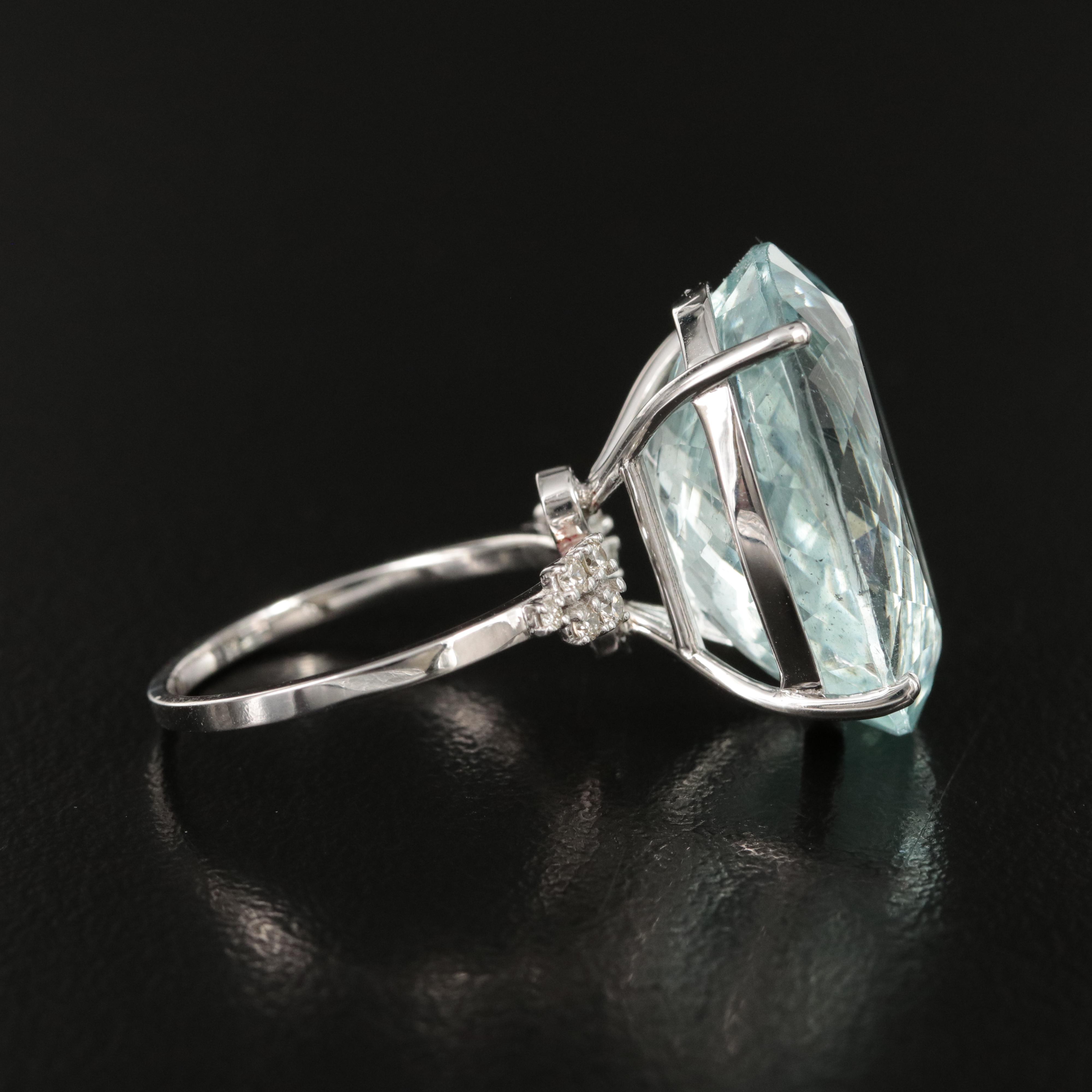 14K 17.75 CT Aquamarine and Diamond Ring