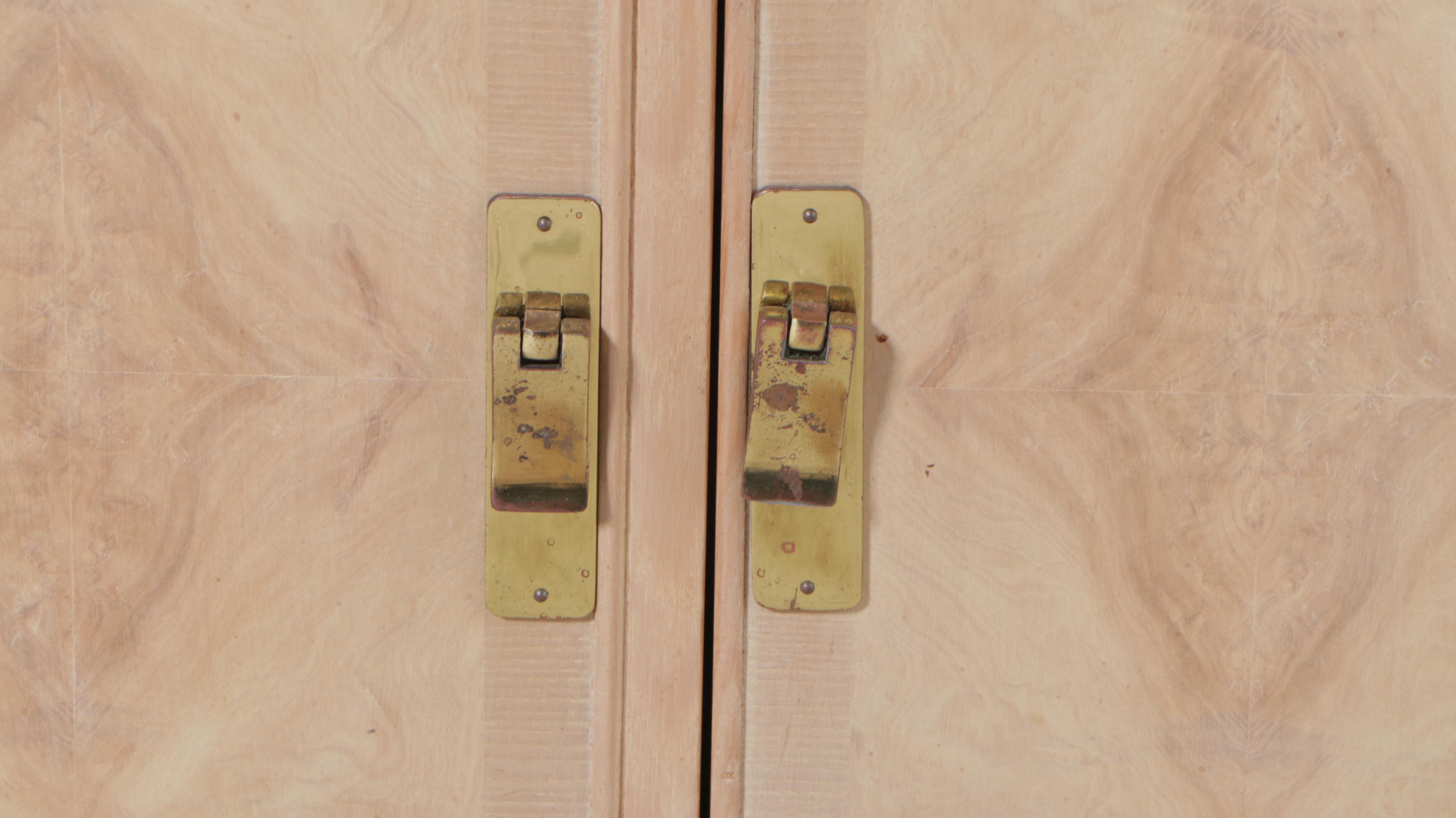 Pair of Drexel Heritage "Corinthian" Ash and Olive Ash Burl Nightstands