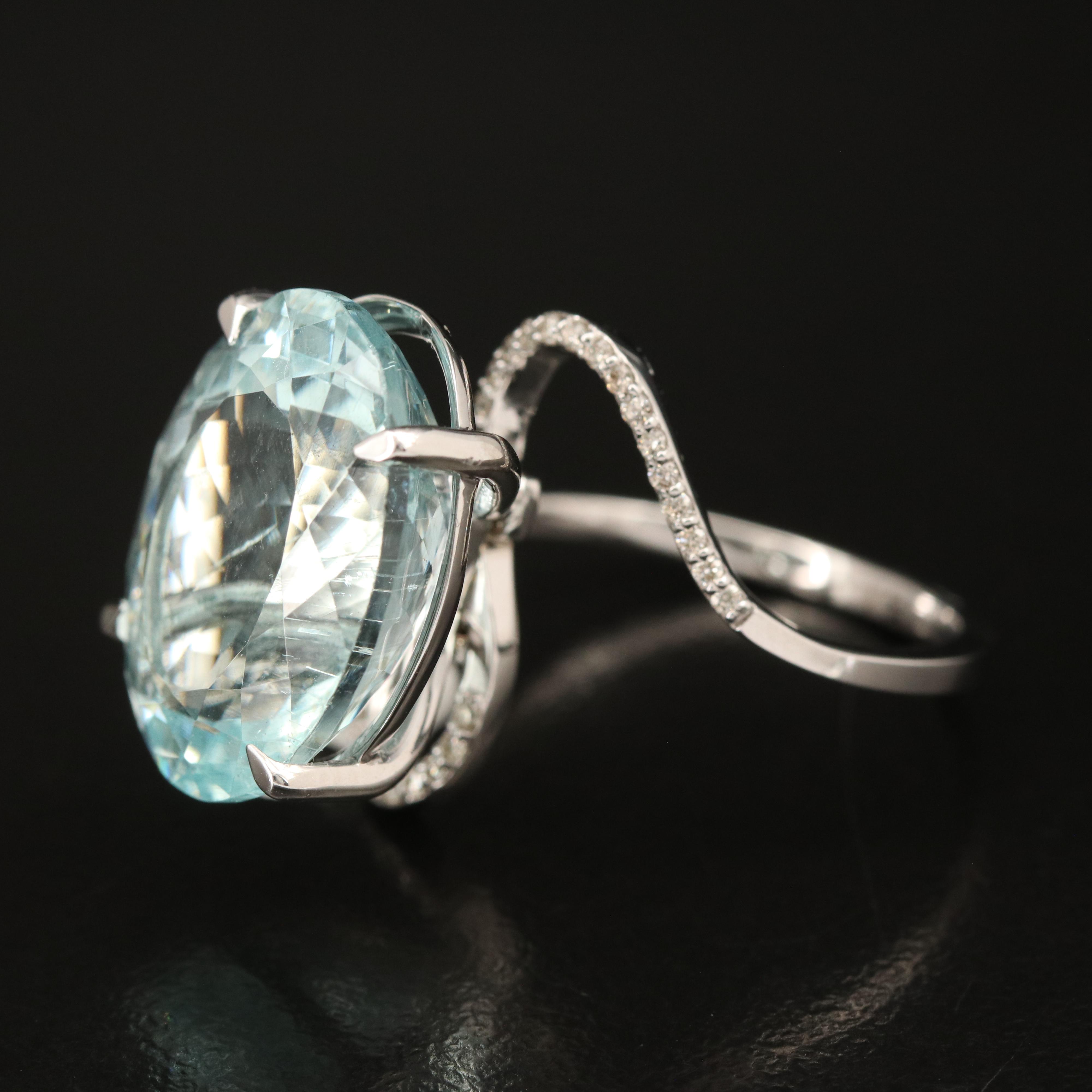 14K 12.25 CT Aquamarine and Diamond Ring