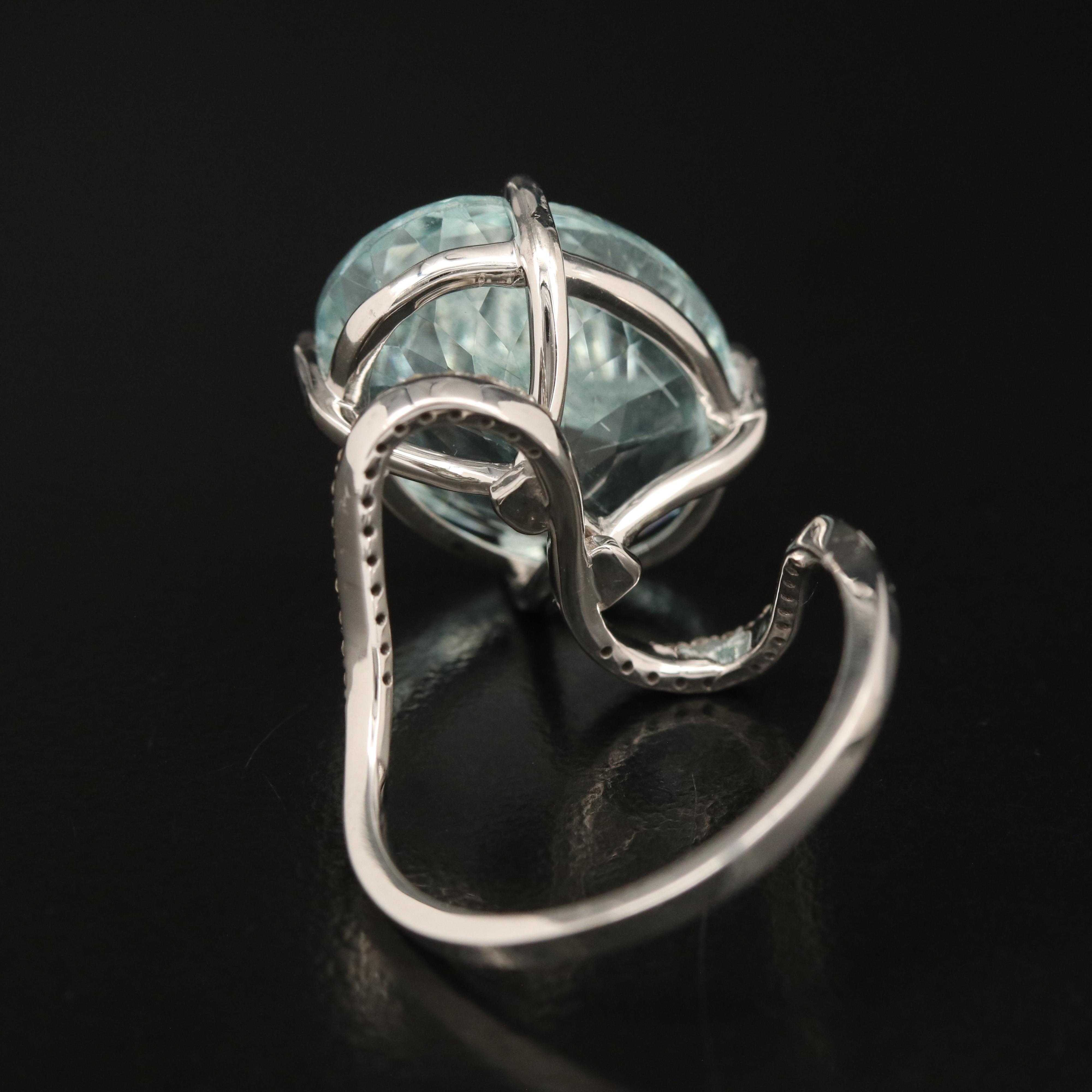 14K 12.25 CT Aquamarine and Diamond Ring