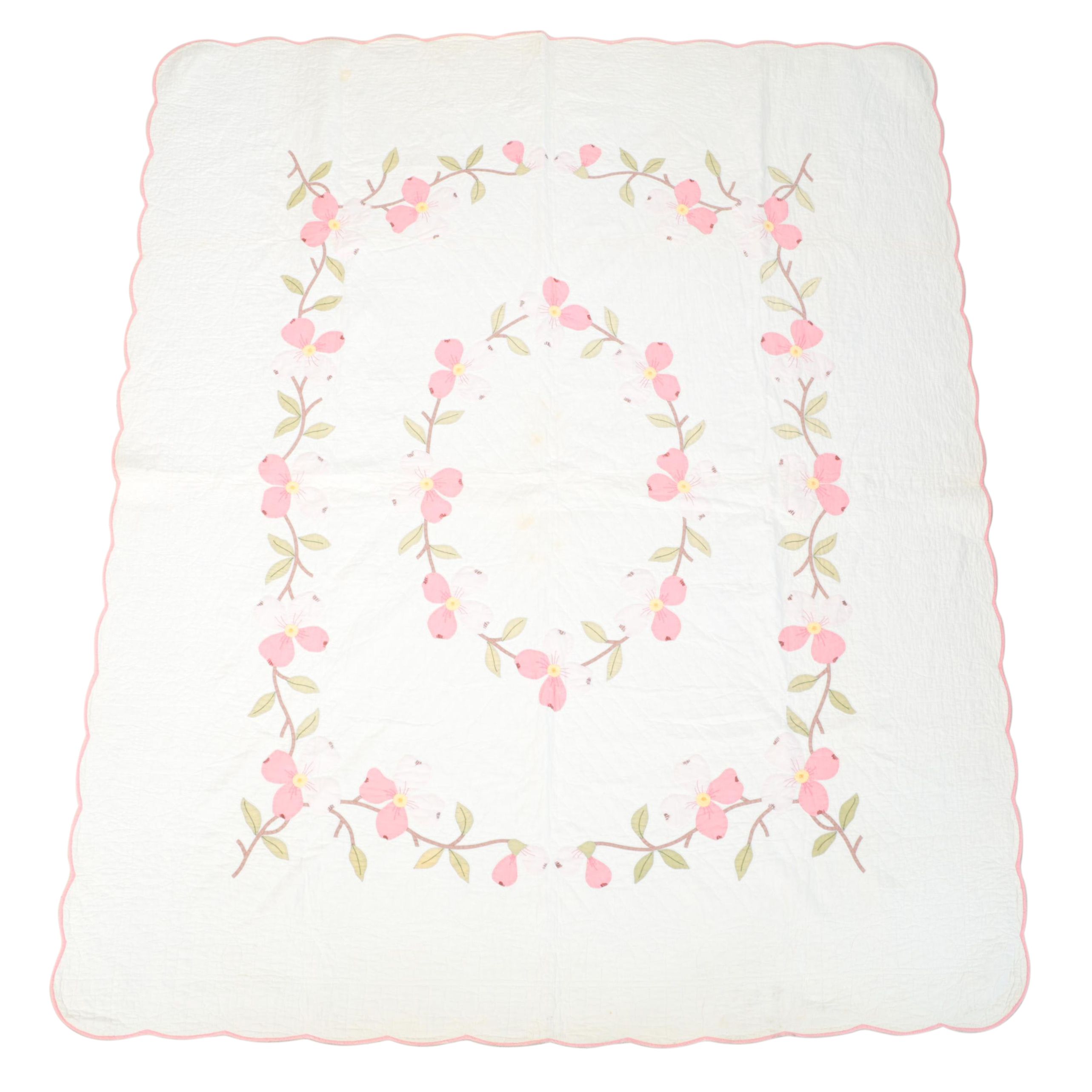 Handmade Dogwood Appliqué Quilt, Mid to Late 20th Century