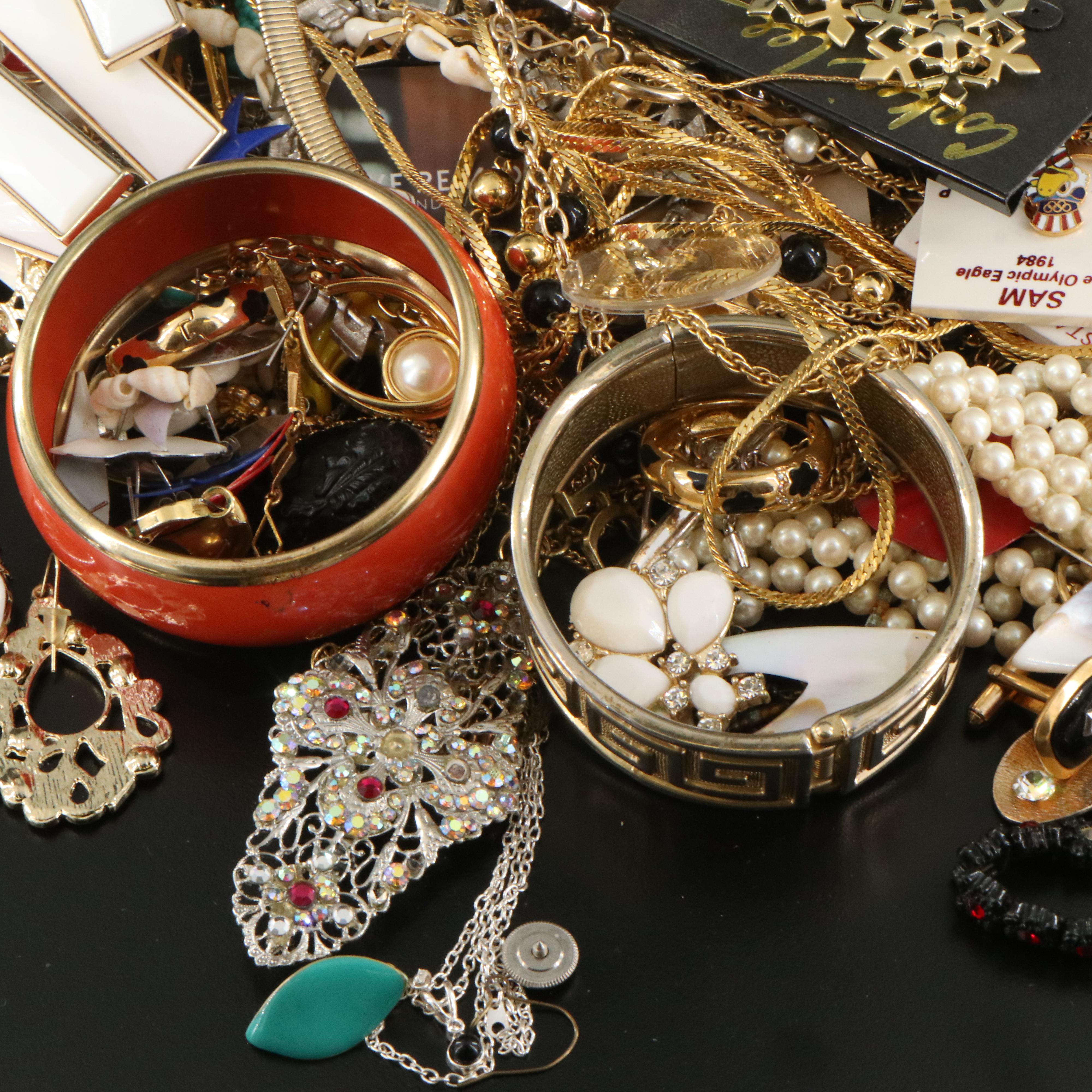 Uncommon Discoveries: Jewelry Collection