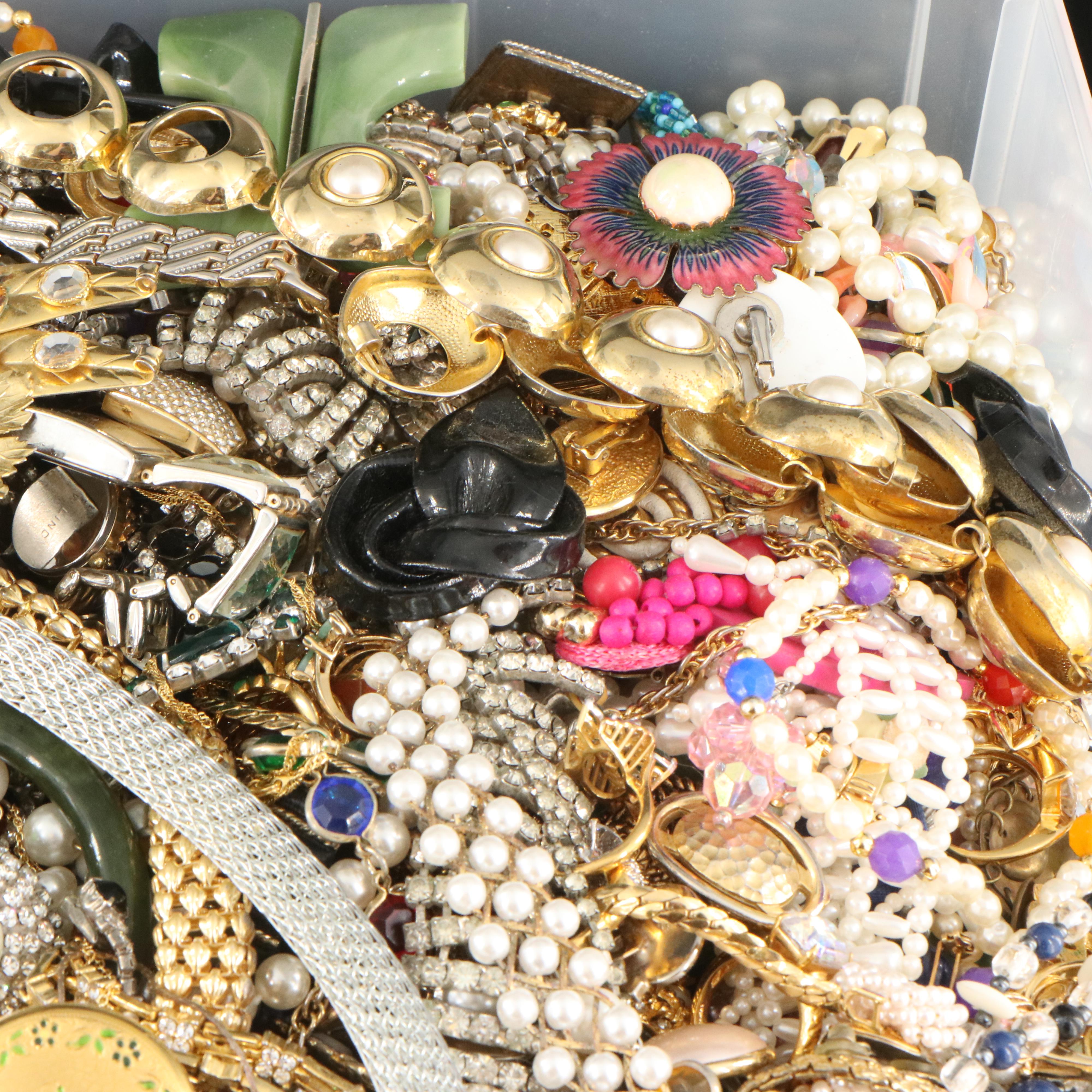 Uncommon Discoveries: Jewelry Collection