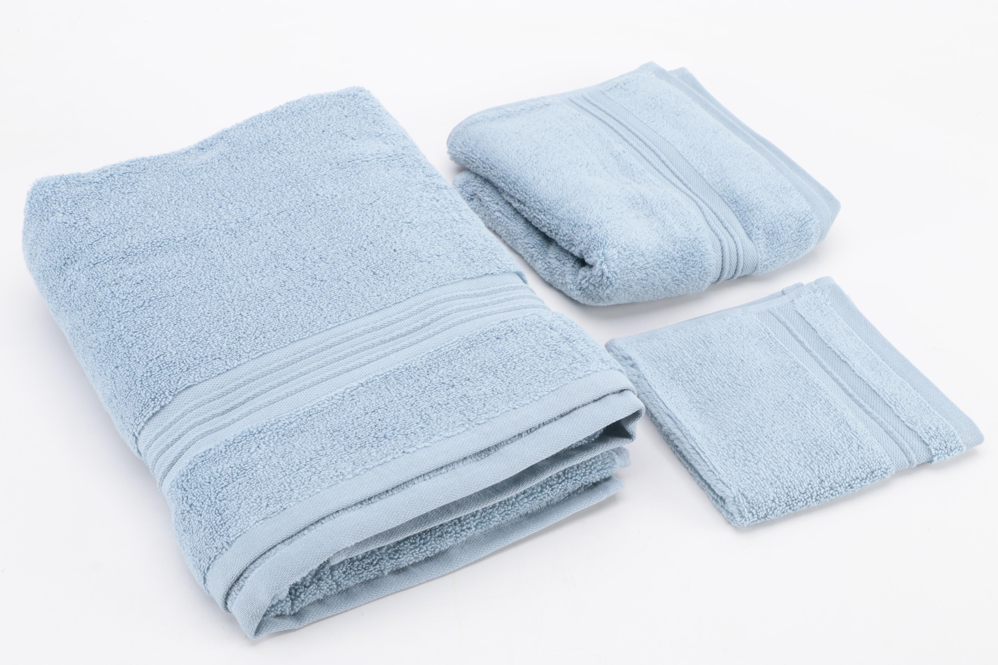 Threshold Signature Spa Bundle Towels in Aqua