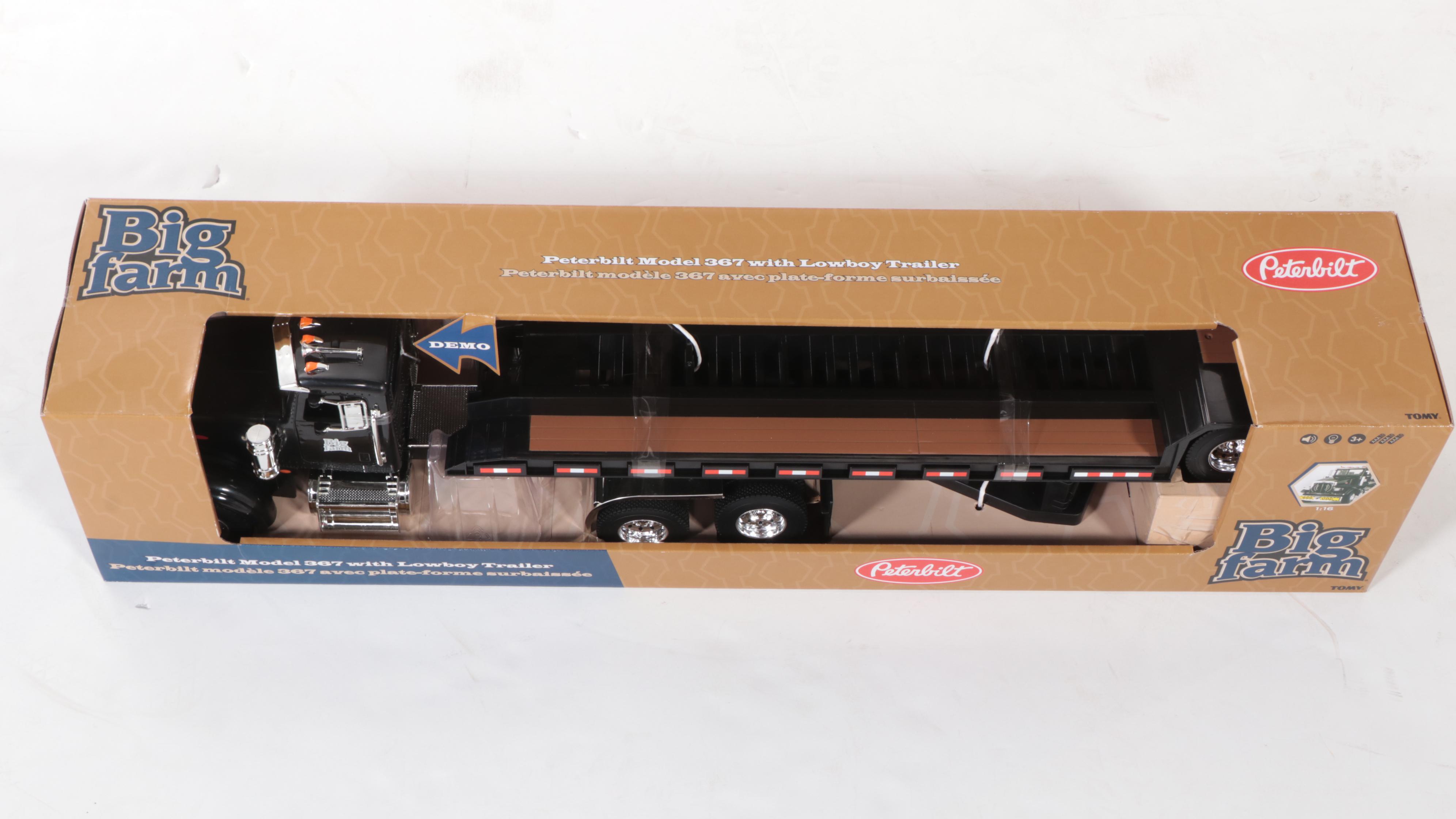 TOMY Big Farm Peterbilt Model 367 with Lowboy Trailer Diecast Truck