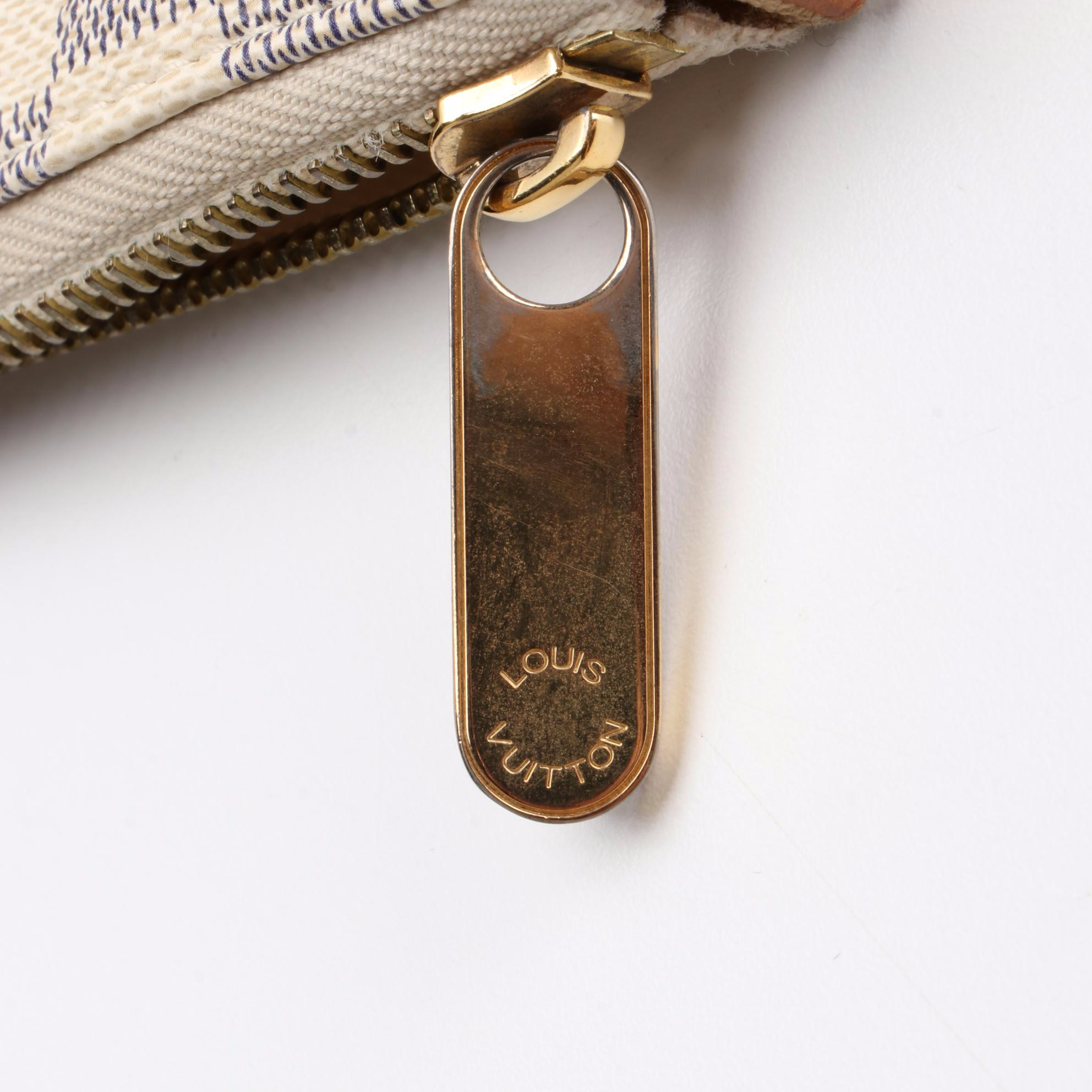 Louis Vuitton Totally MM Tote in Damier Azure Canvas