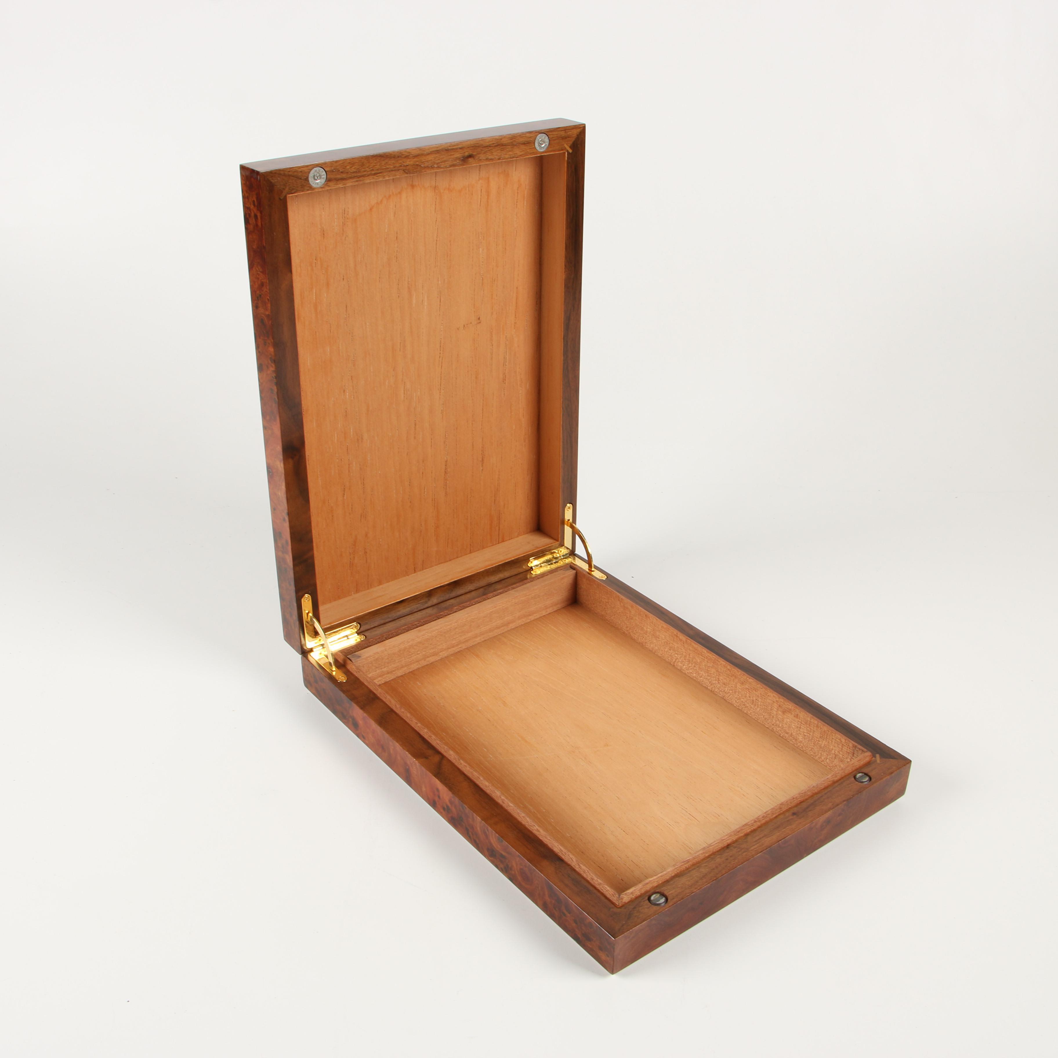 Signed Oscar Robertson Photograph, Tabletop Cigar Humidor and Cigar Cases