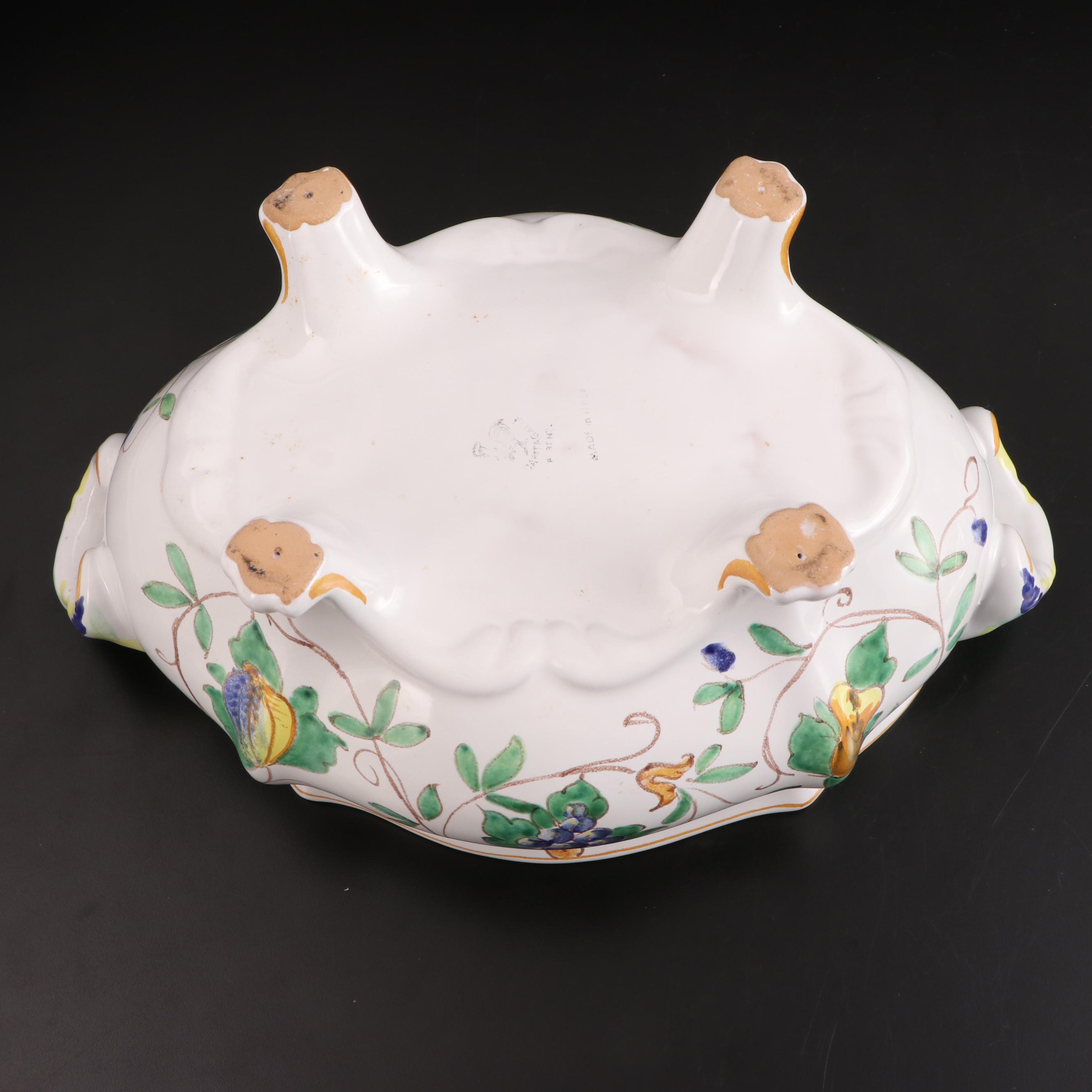 Cantagalli Majolica Lidded Soup Tureen with Ladle, Mid to Late 20th Century