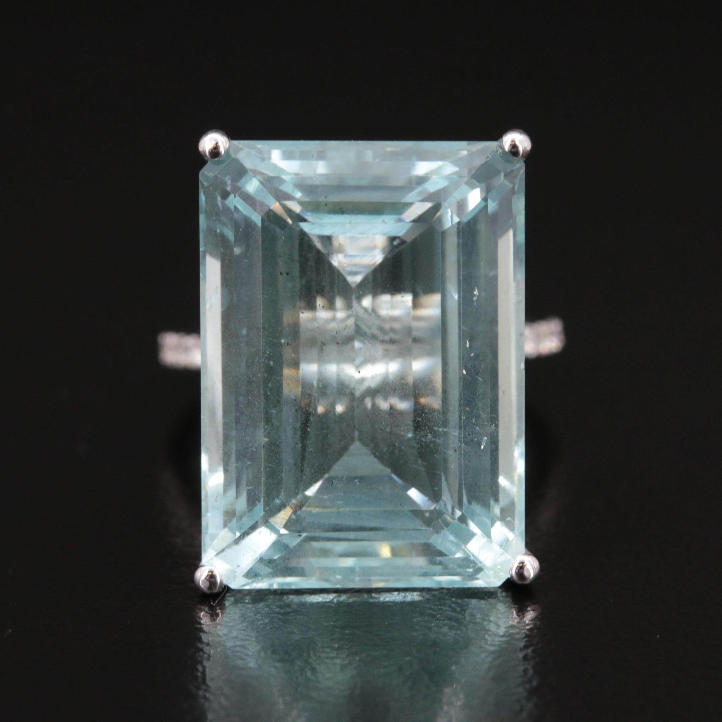 14K 21.49 CT Aquamarine and Diamond Ring