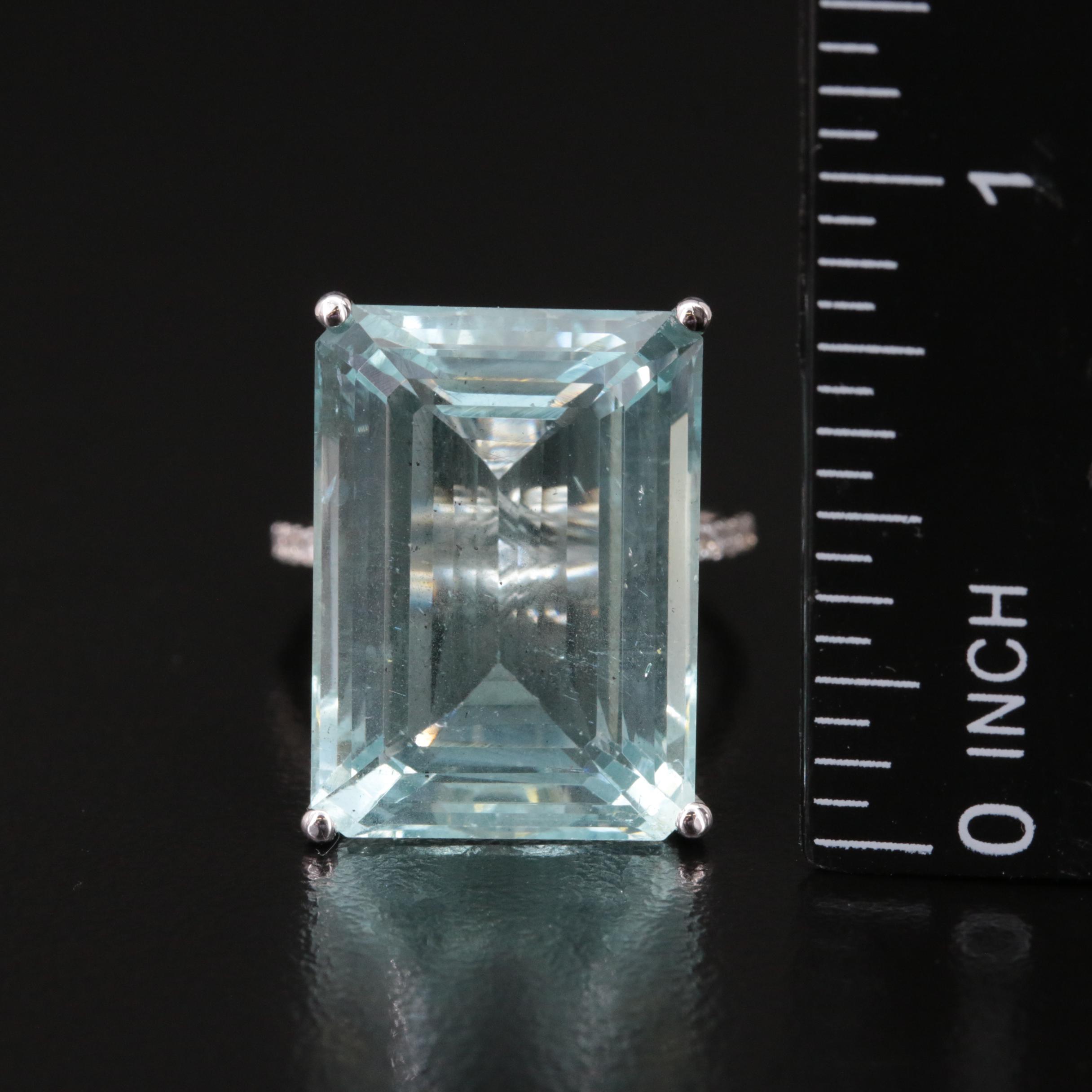 14K 21.49 CT Aquamarine and Diamond Ring