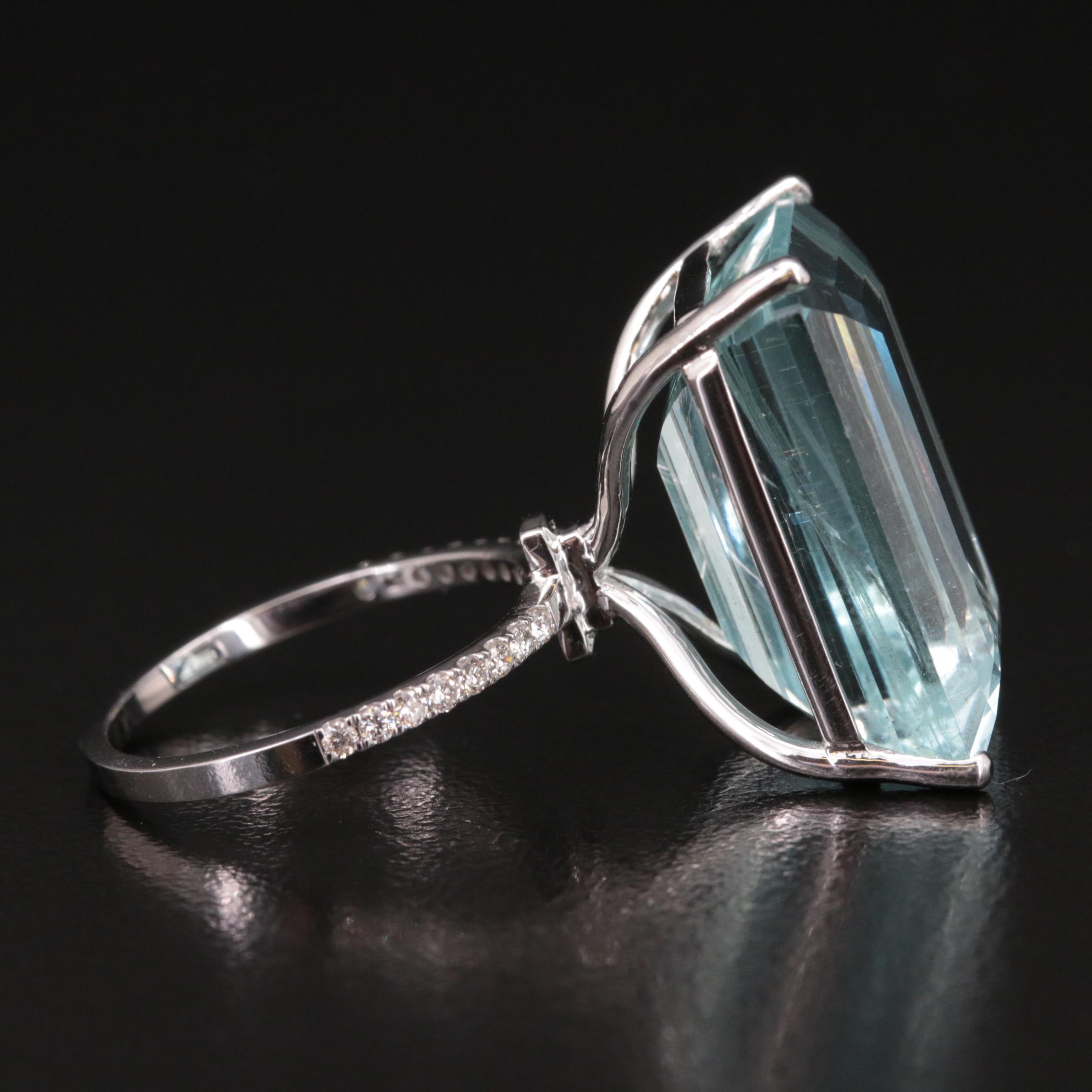 14K 21.49 CT Aquamarine and Diamond Ring