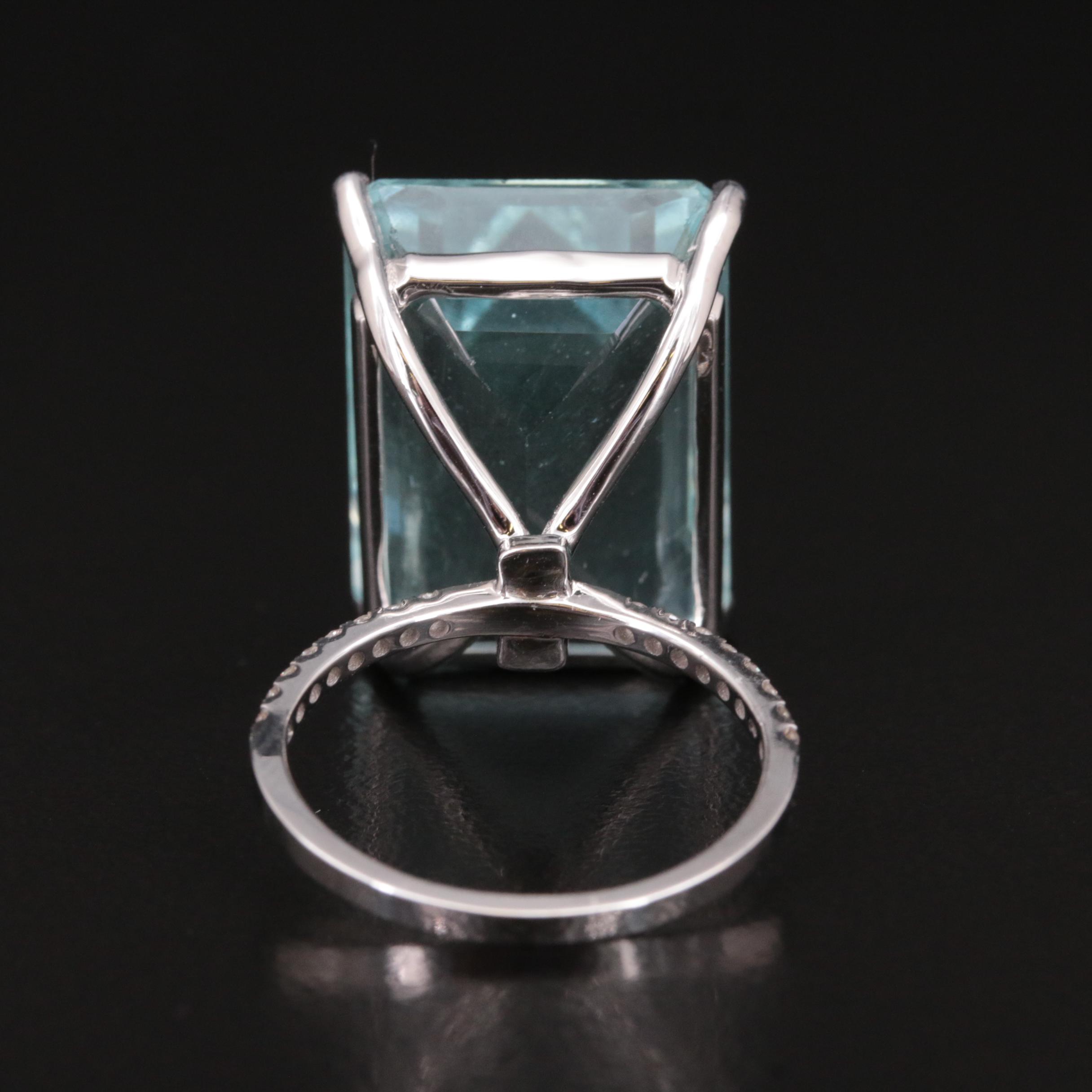 14K 21.49 CT Aquamarine and Diamond Ring