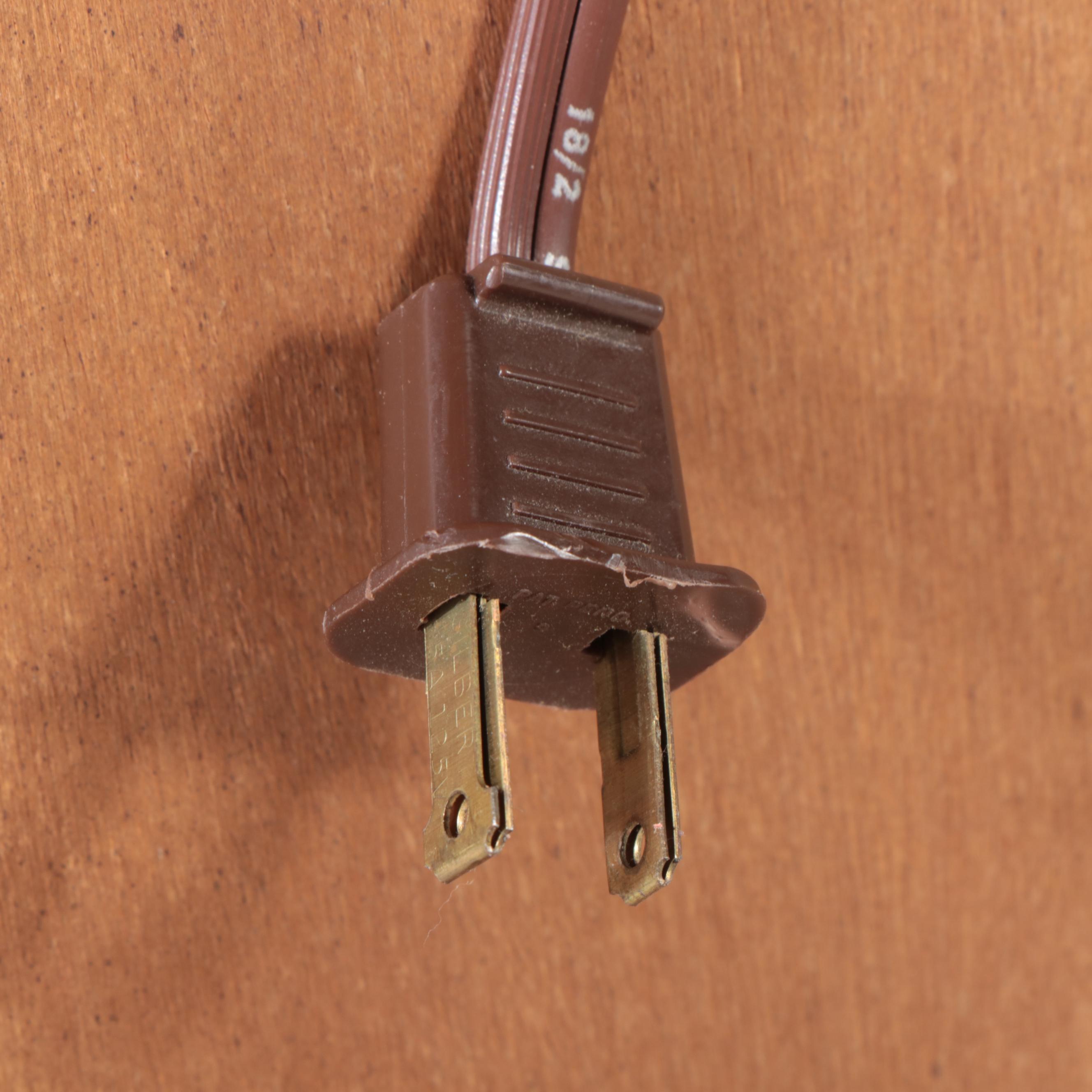 Drexel Heritage Modernist Walnut Display Cabinet, Mid to Late 20th Century