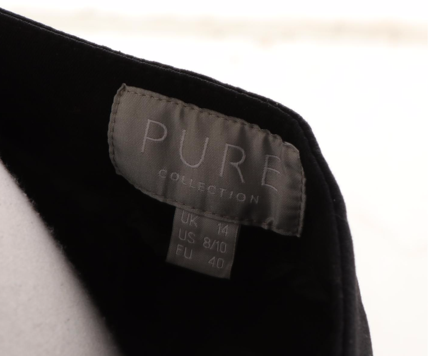 Akris Punto White Embroidered Dot Top and Pure Collection Stretch Cotton Pant