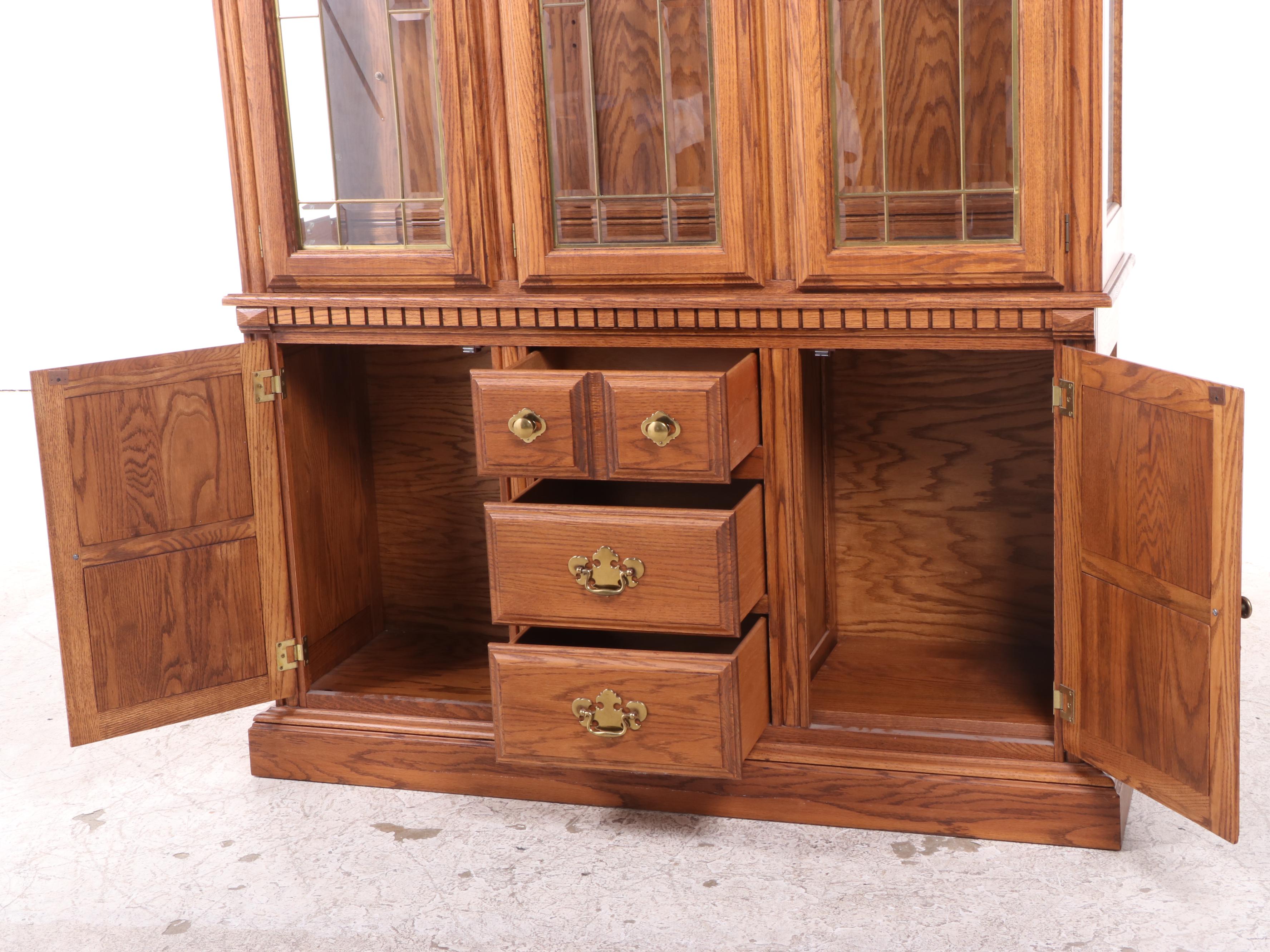 American Colonial Style Oak China Cabinet/Buffet