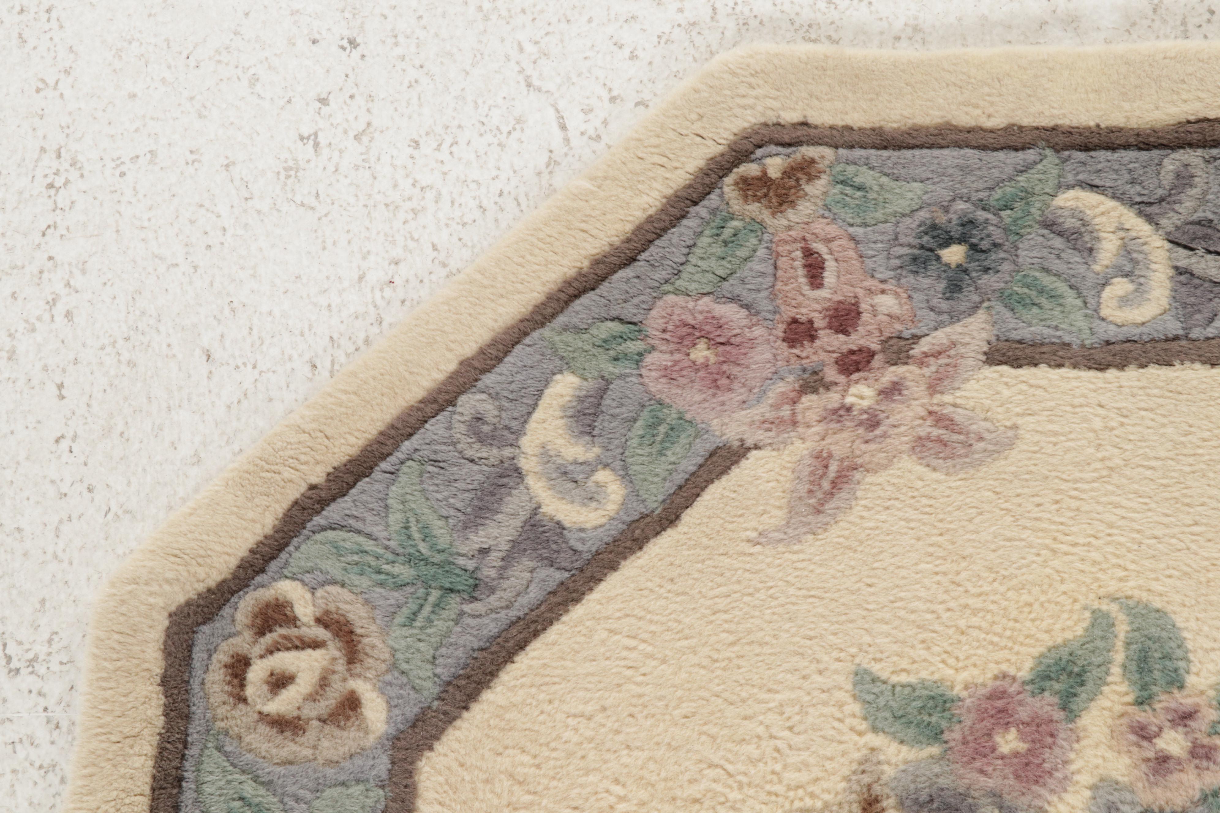 3'3 Octagonal Hand-Tufted Mandarin Classics Chinese Peking Accent Rug