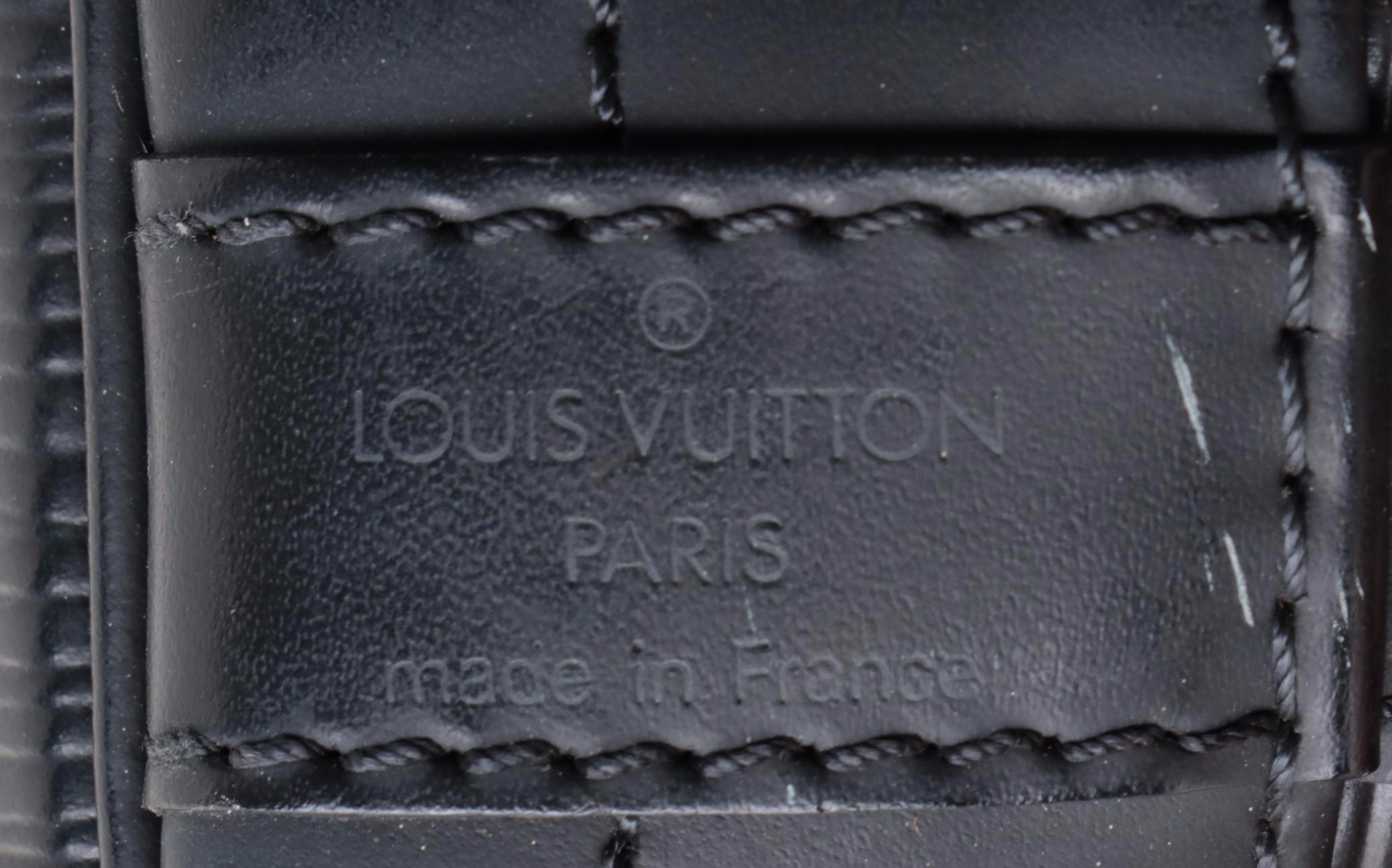 Louis Vuitton Noé Bucket Bag in Black Epi Leather