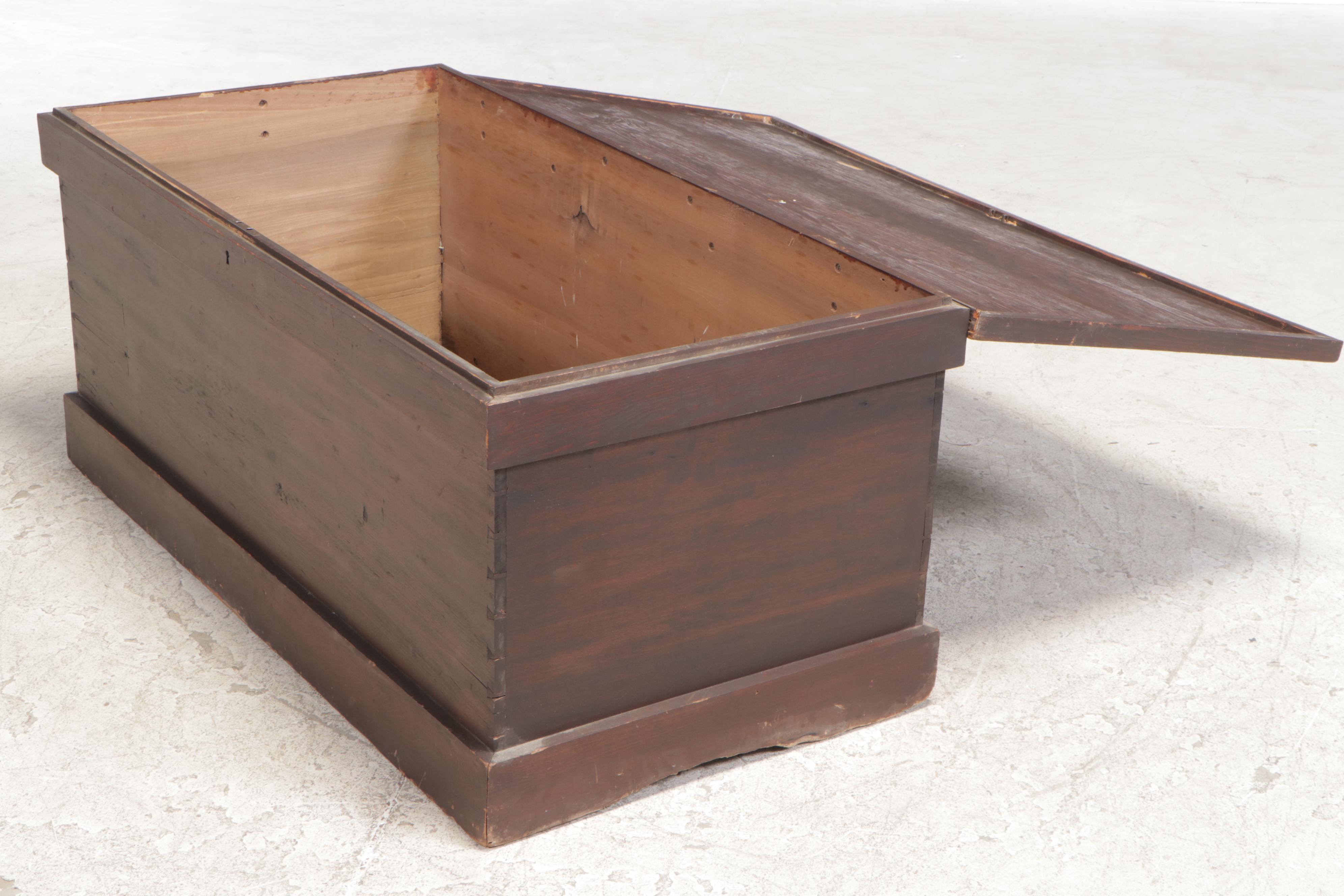 American Primitive Pine and Poplar Lift-Lid Chest, Late 19th/Early 20th Century