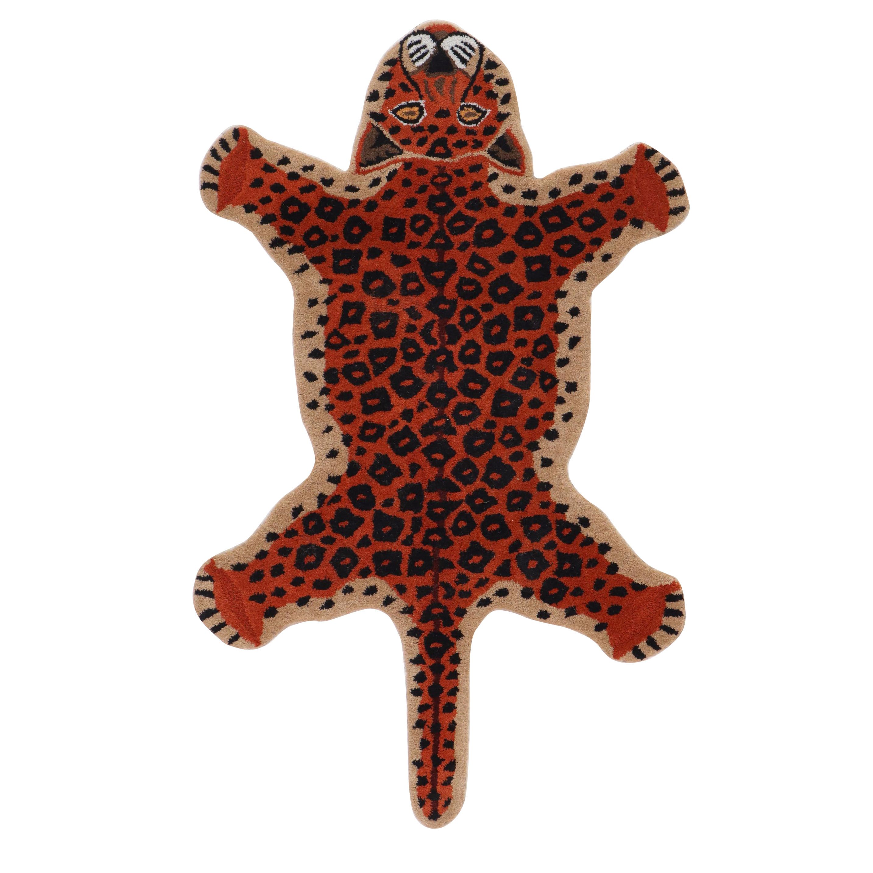 3' x 5' Hand-Tufted Leopard Form Area Rug