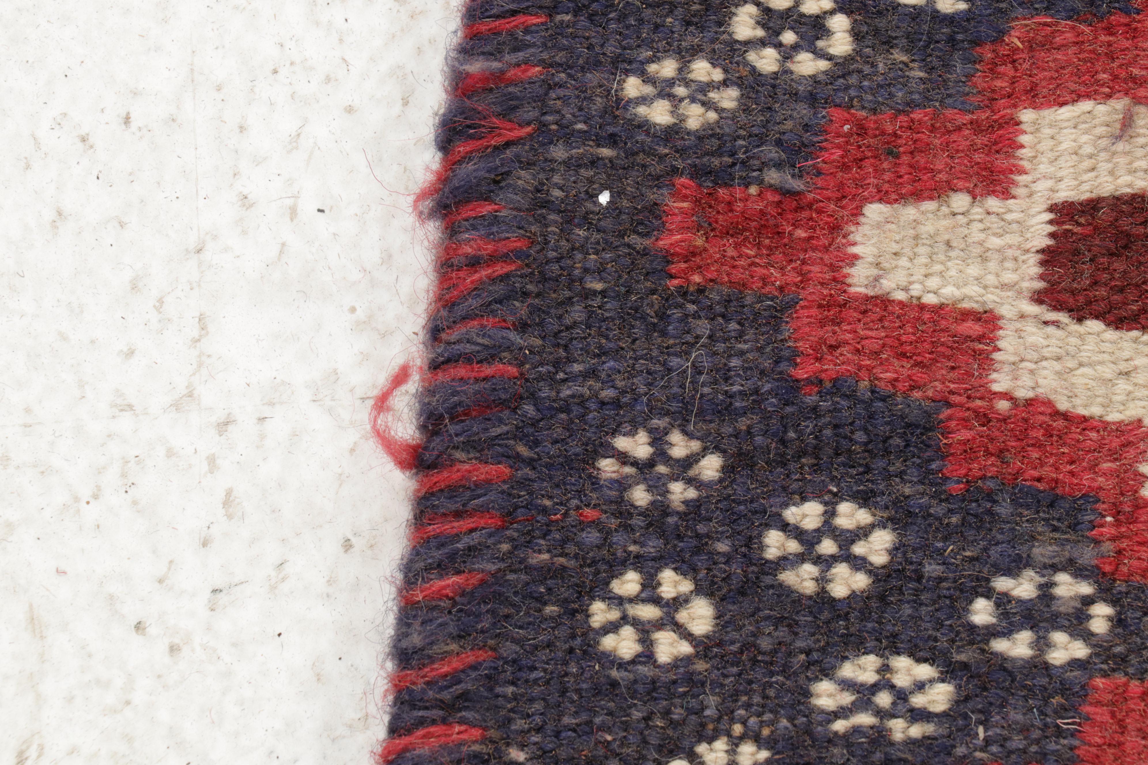 5'3 x 7'3 Handwoven Persian Qashqai Kilim Area Rug