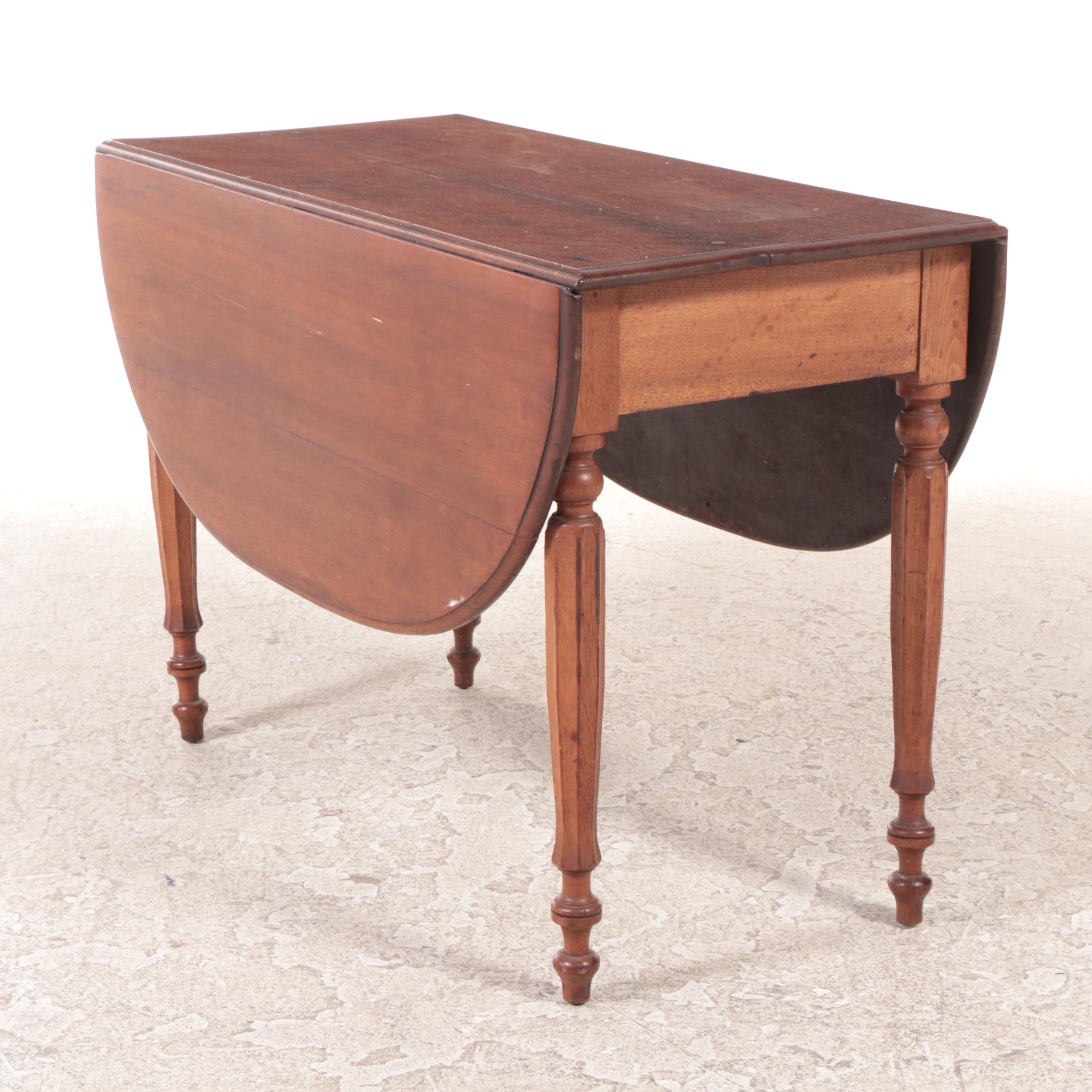 Late Victorian Walnut Drop Leaf Table, Early 20th Century
