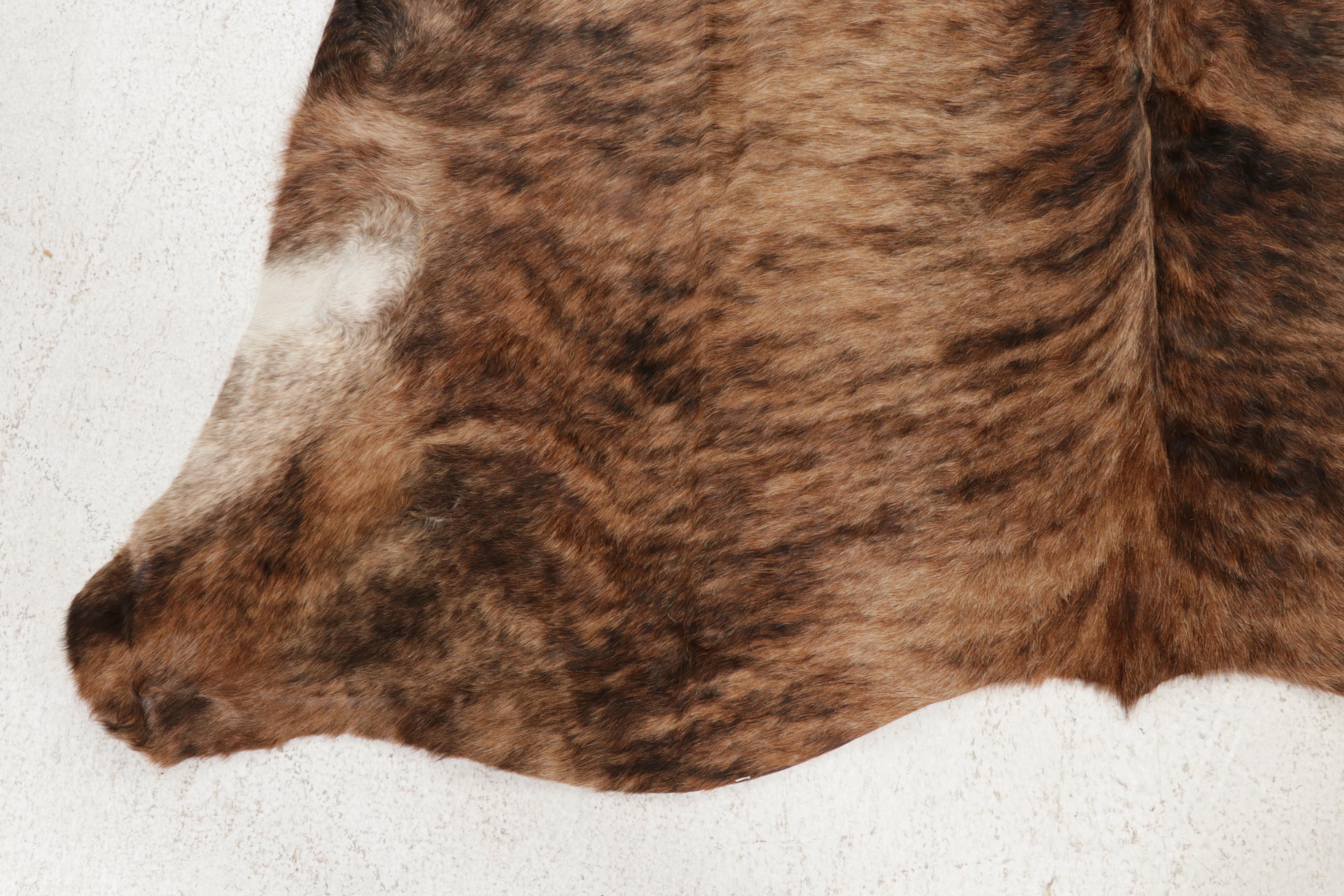 5'6 x 5'6 Natural Cowhide Area Rug