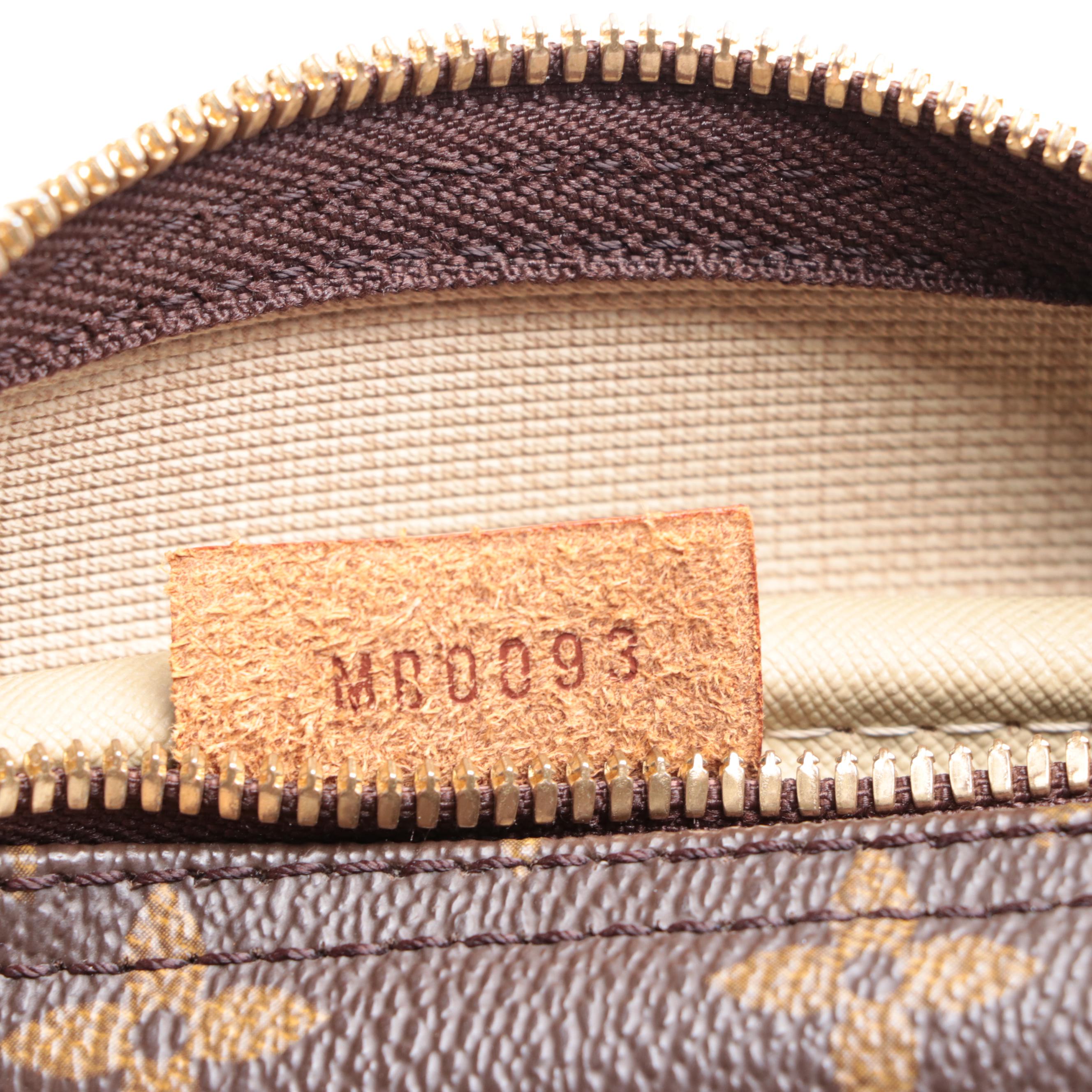 Louis Vuitton Deauville Travel Bag in Monogram Canvas and Vachetta Leather