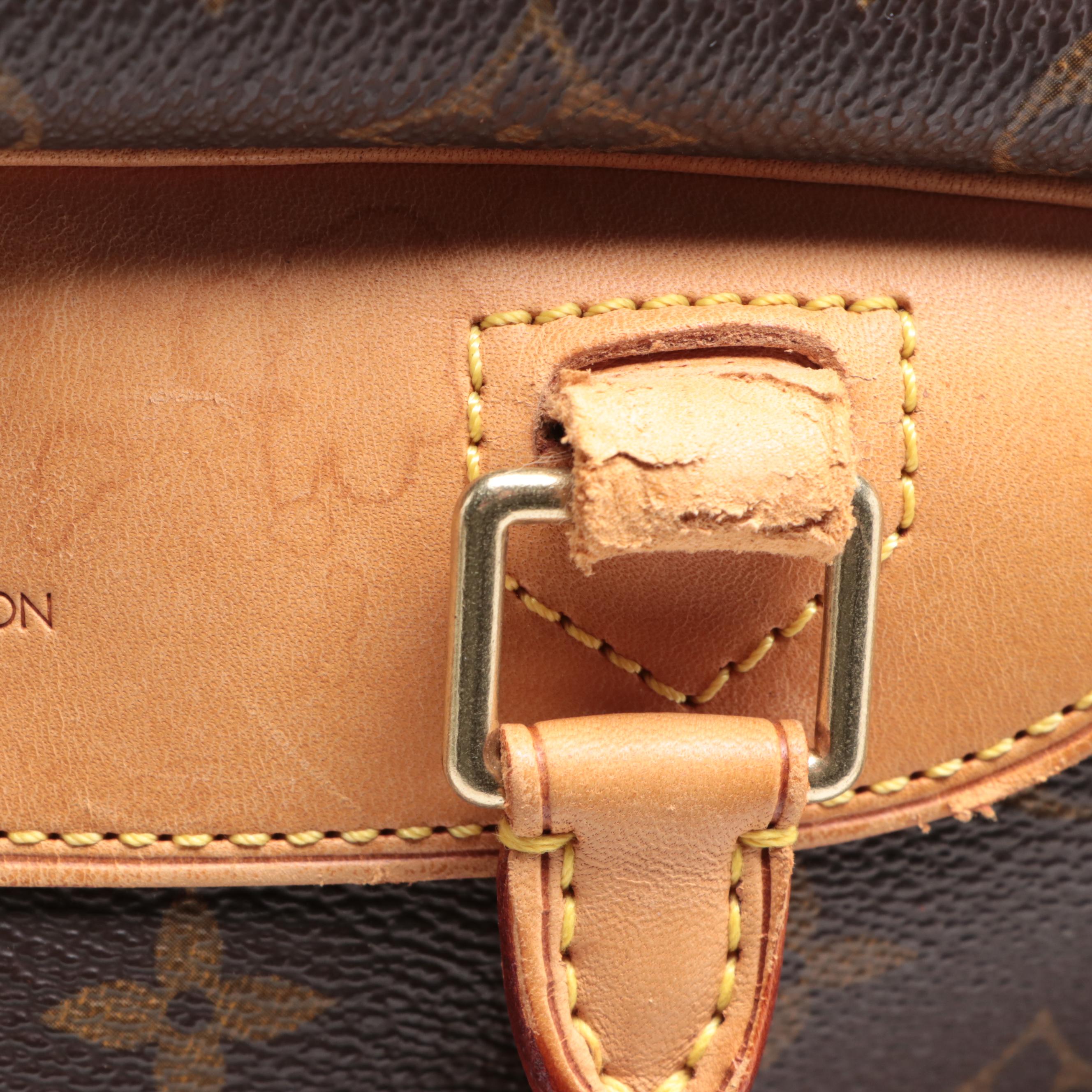 Louis Vuitton Deauville Travel Bag in Monogram Canvas and Vachetta Leather