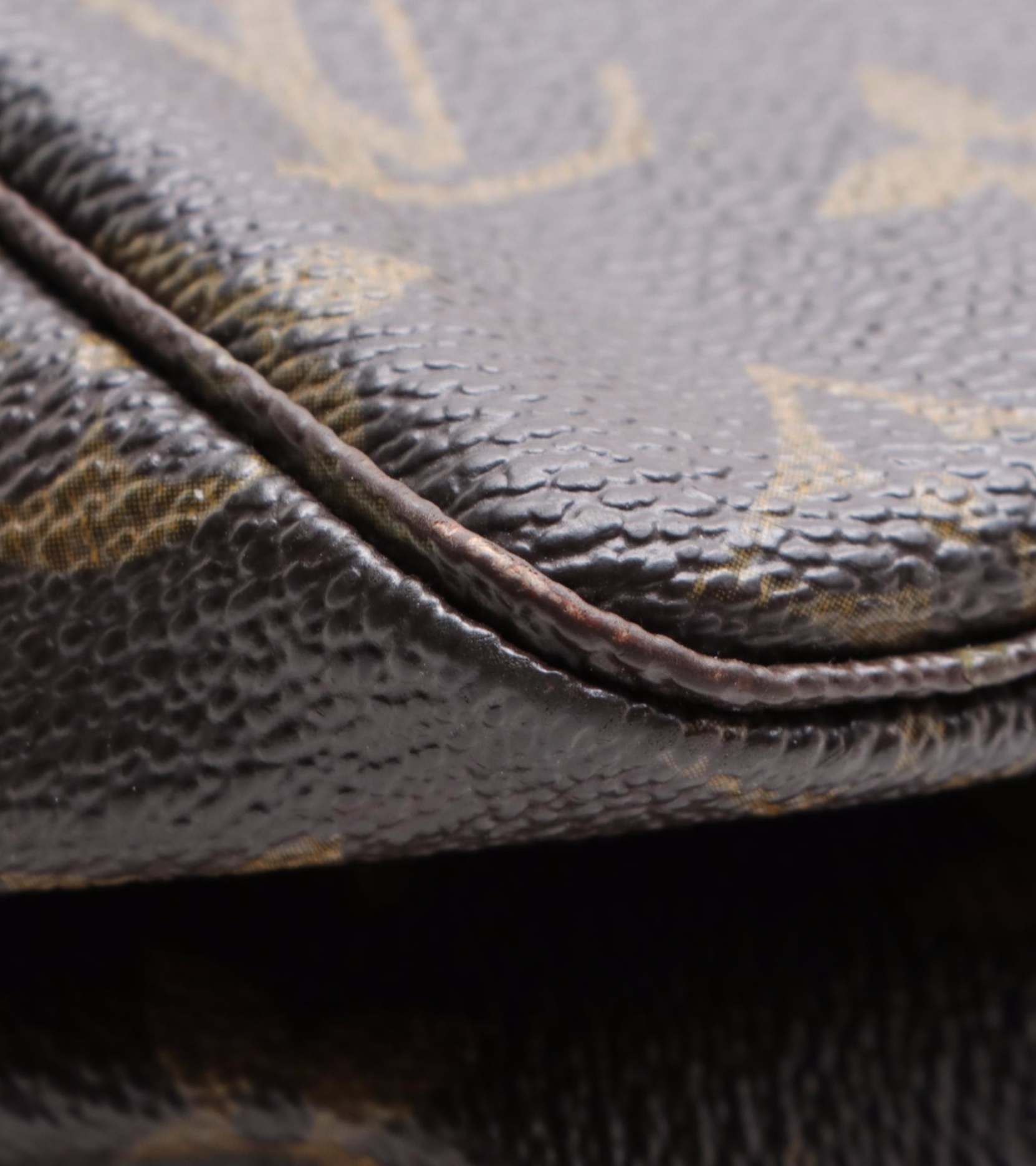 Louis Vuitton Trousse Toilette 28 in Monogram Canvas