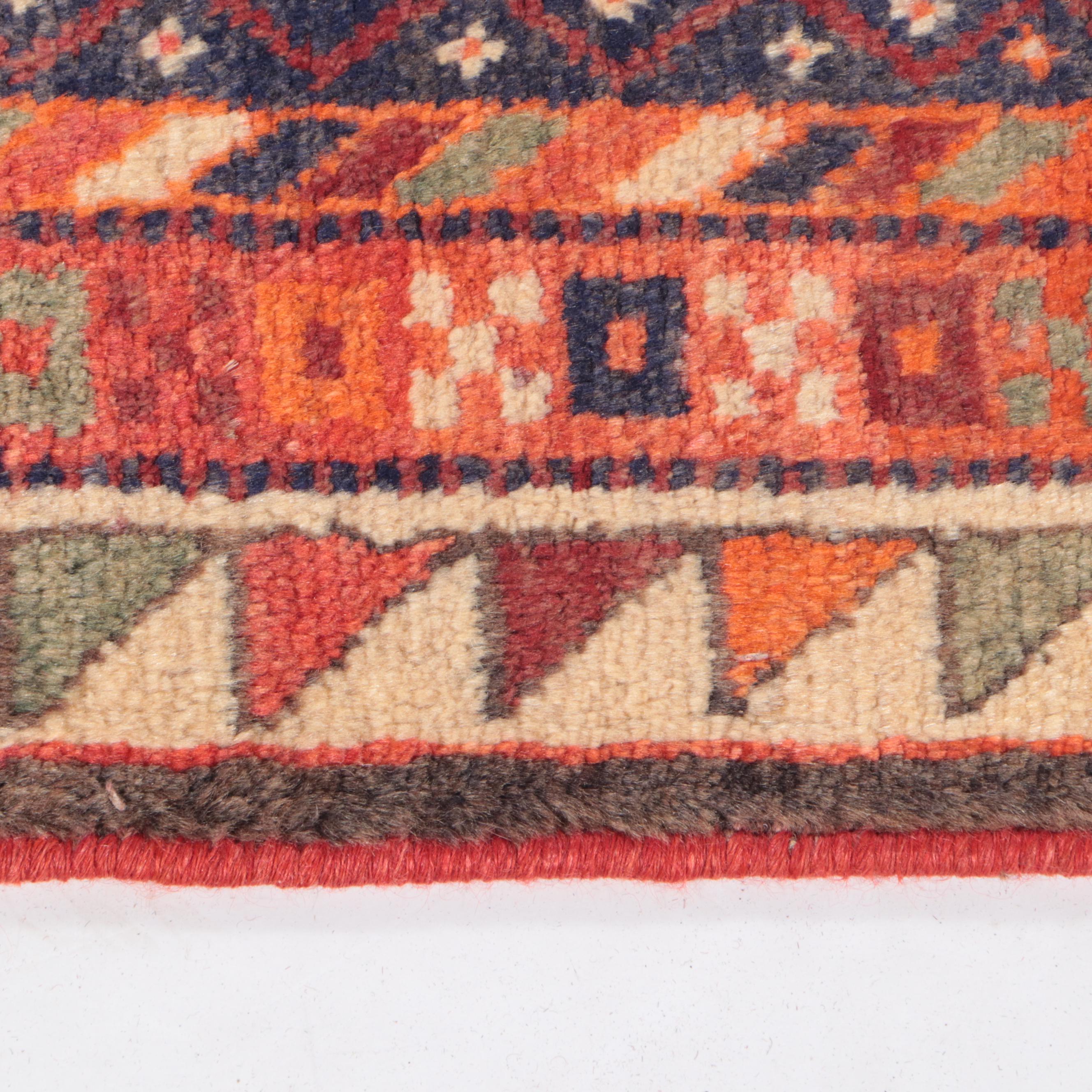 5' x 7'10 Hand-Knotted Persian Shiraz Area Rug