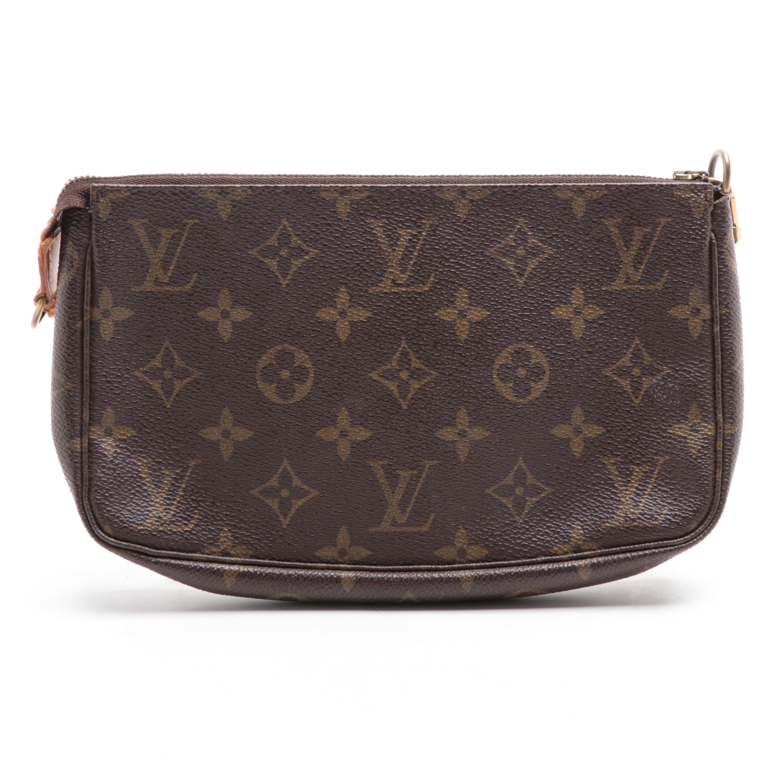 Louis Vuitton Pochette Accessoires in Monogram Canvas