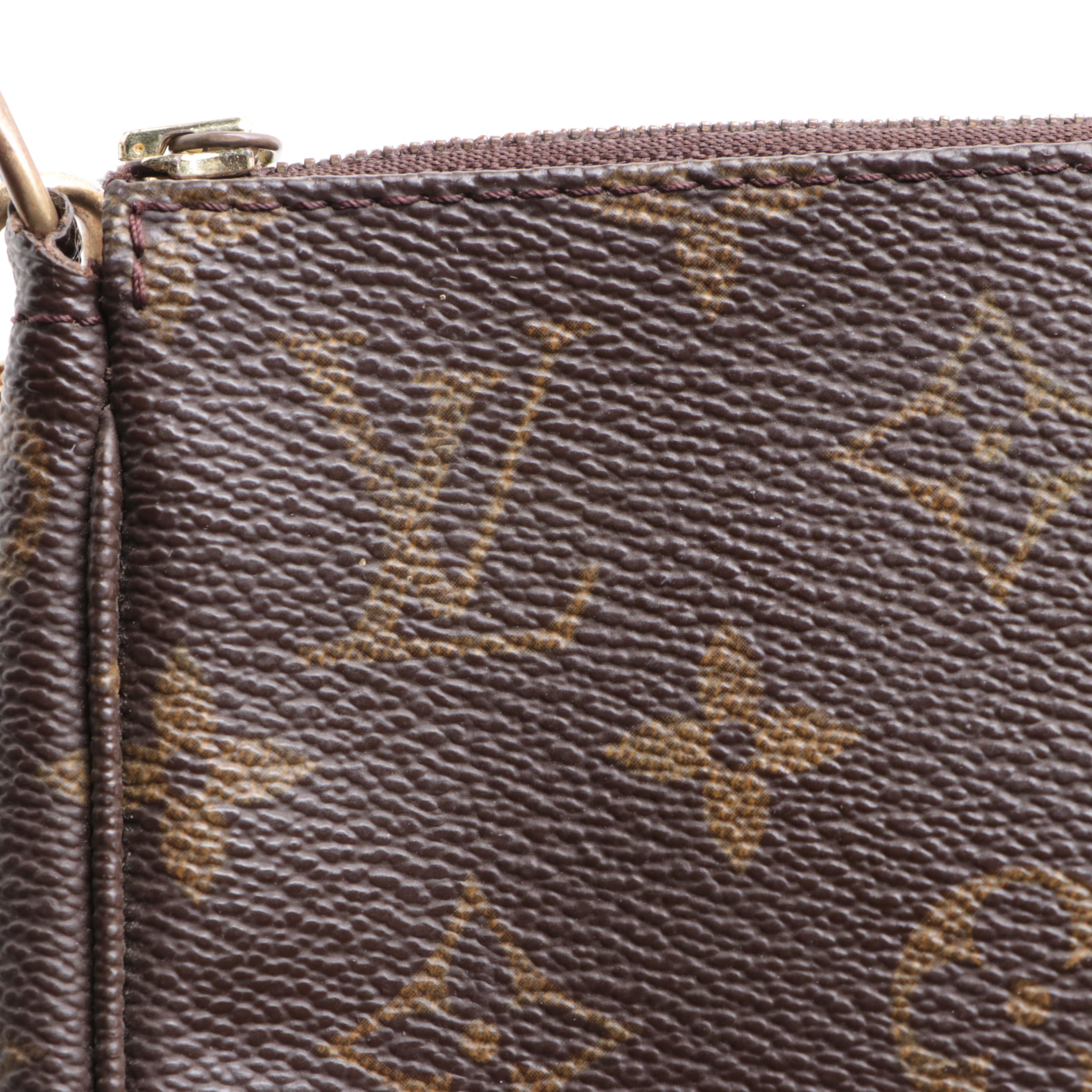 Louis Vuitton Pochette Accessoires in Monogram Canvas