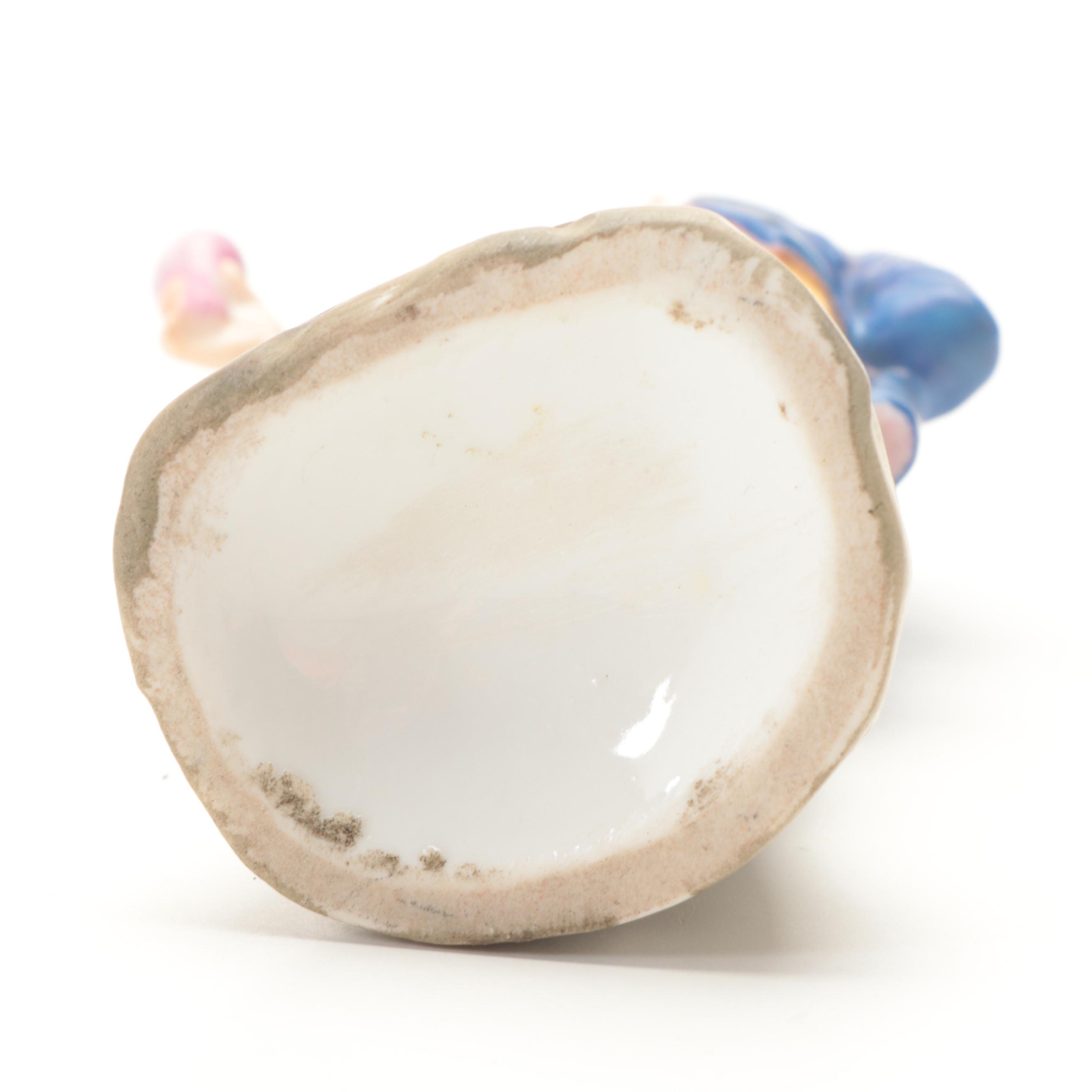 Mr. Pickwick and Betsy Prigg Ceramic Bookends with Figurine, Mid-Late 20th C.