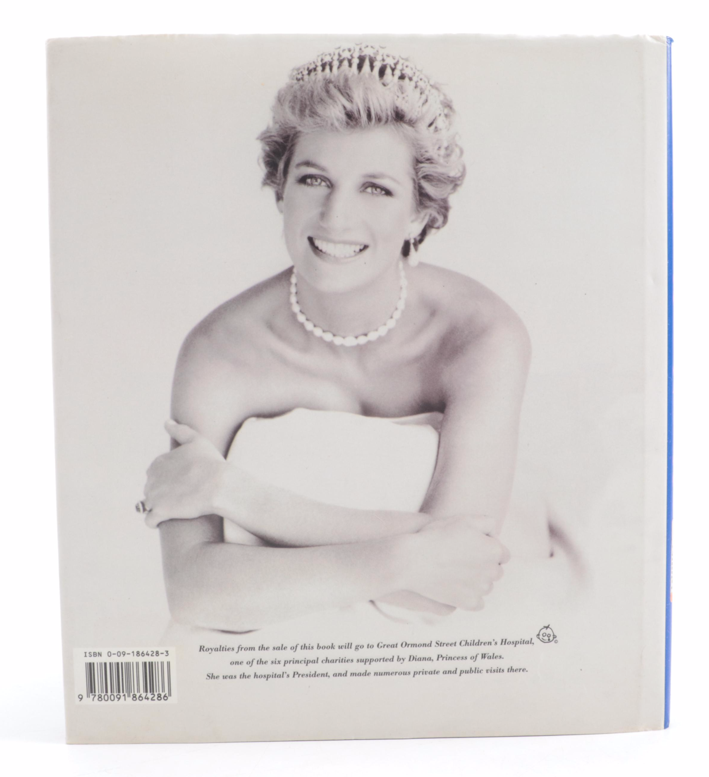 Double Signed First Edition "Always in Vogue" and More Fashion Icon Books