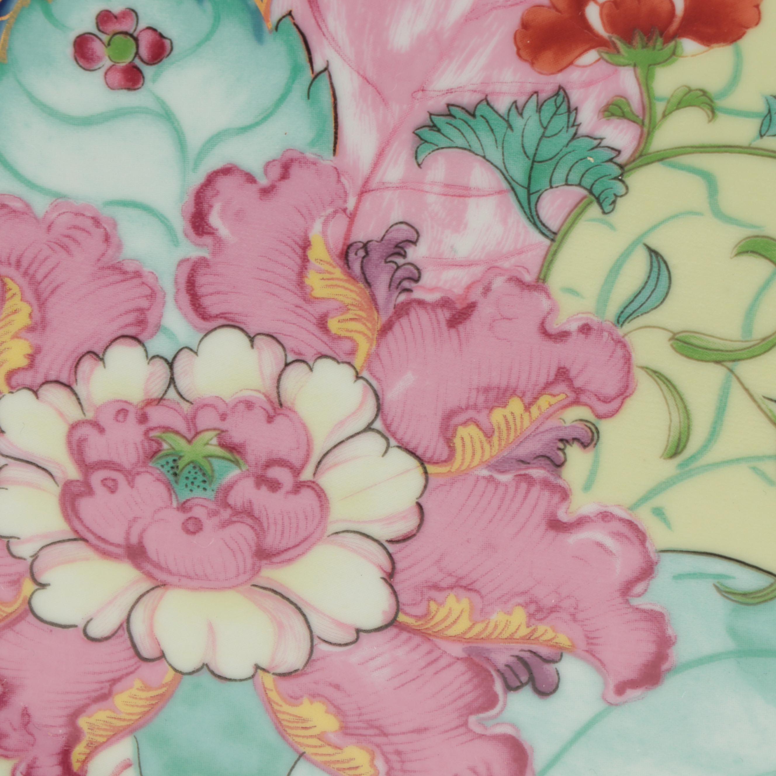 Mottahedeh "Tobacco Leaf" Porcelain Dinner Plates
