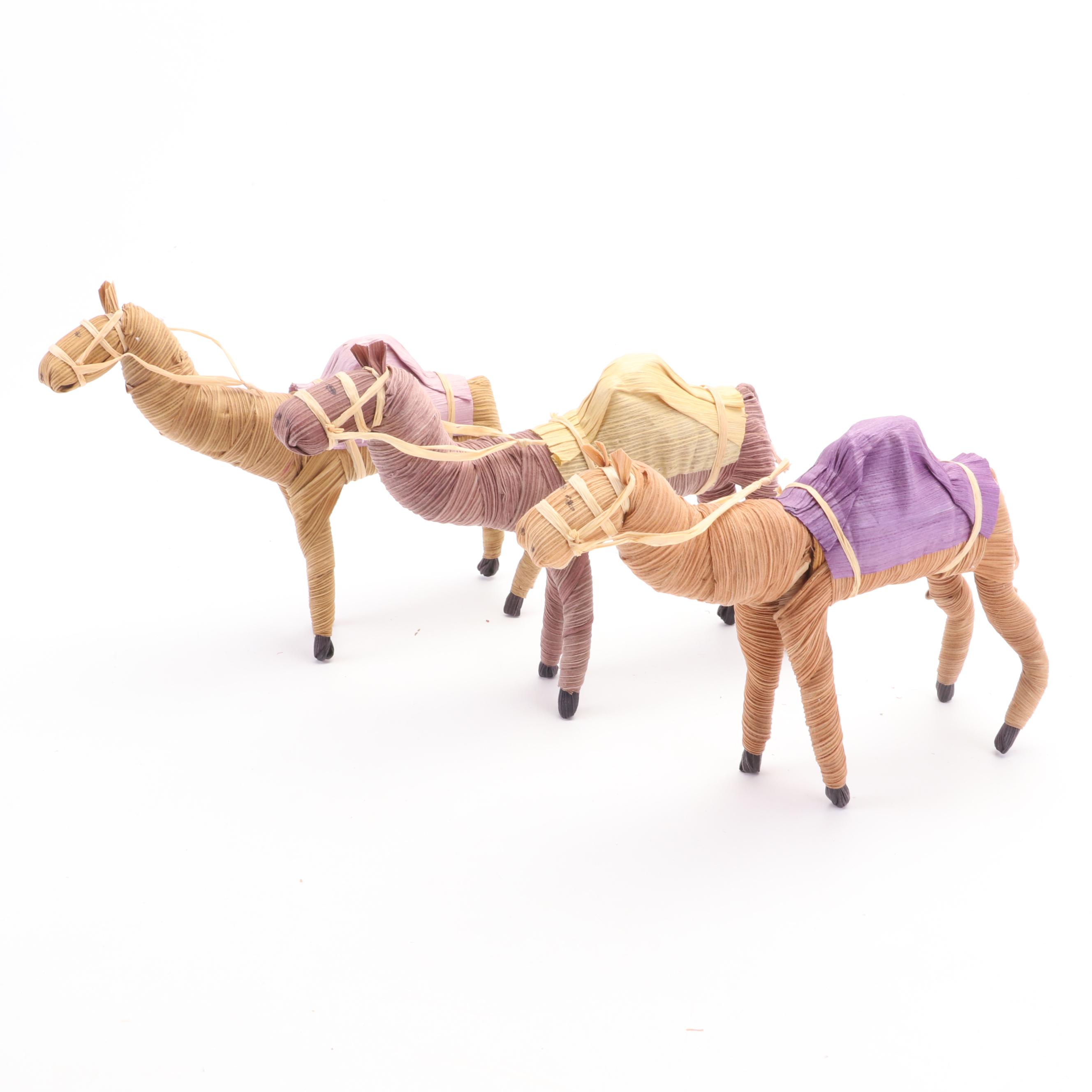 Sinamay Tree Topper Angel with Nativity Corn Husk Figurines and Wood Display